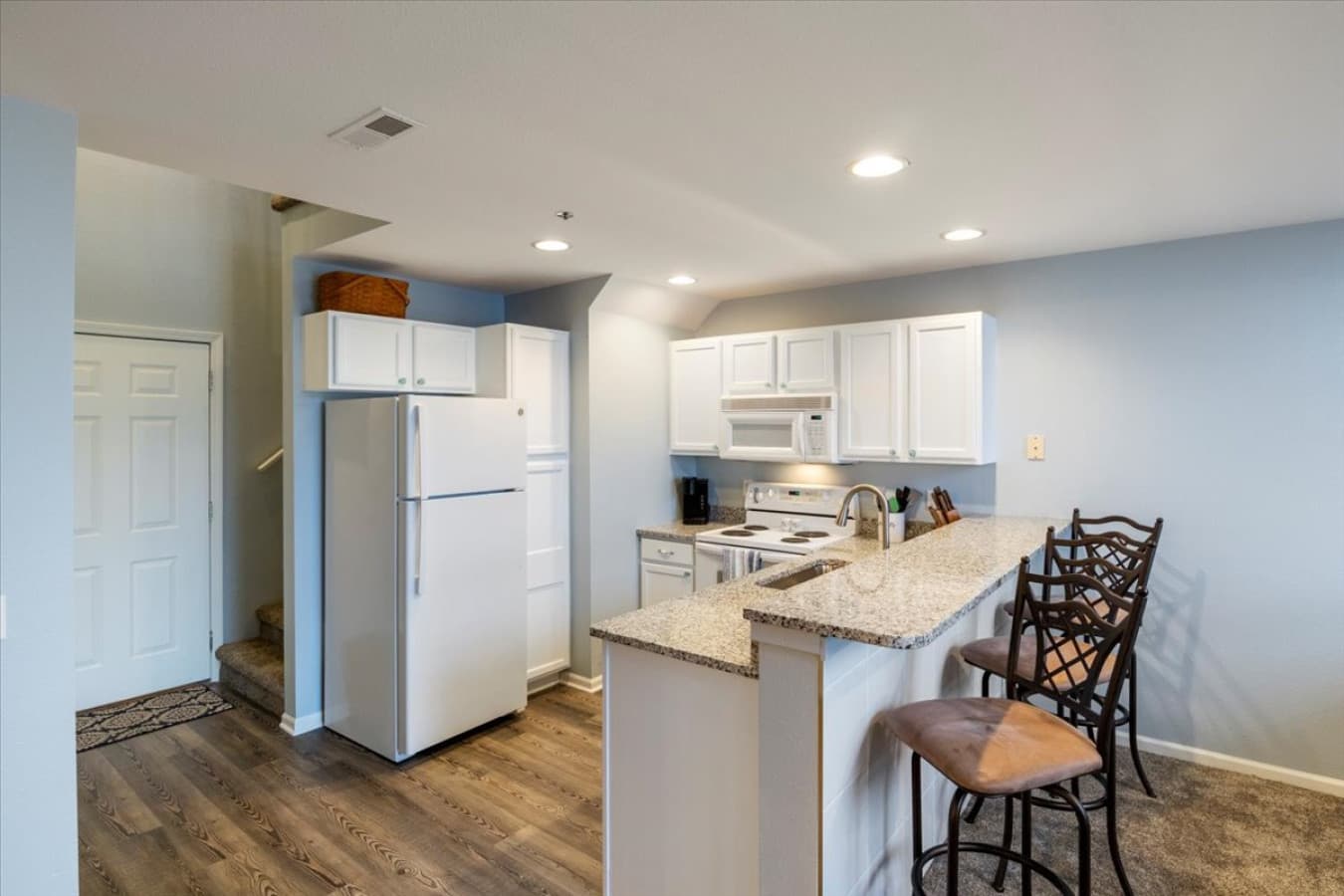 04-1481 Ledges Dr 1046 - 4.jpg