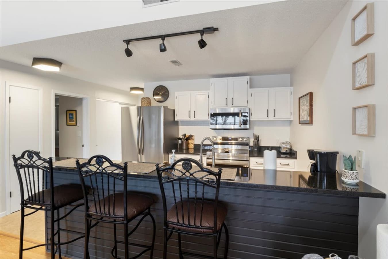 27-875 Parkside Pl 407A - 27.jpg
