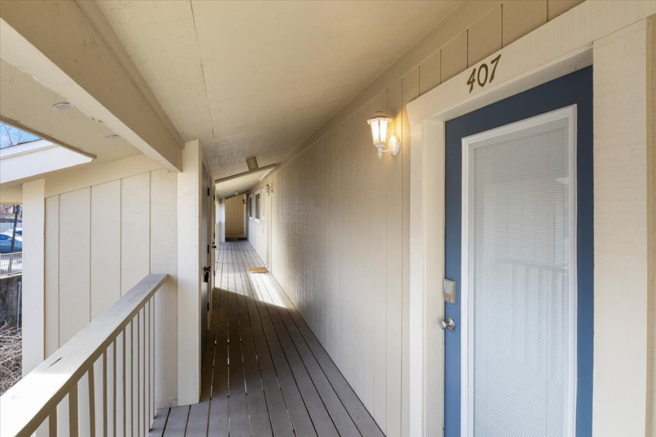 02-875 Parkside Pl 407A - 2.jpg