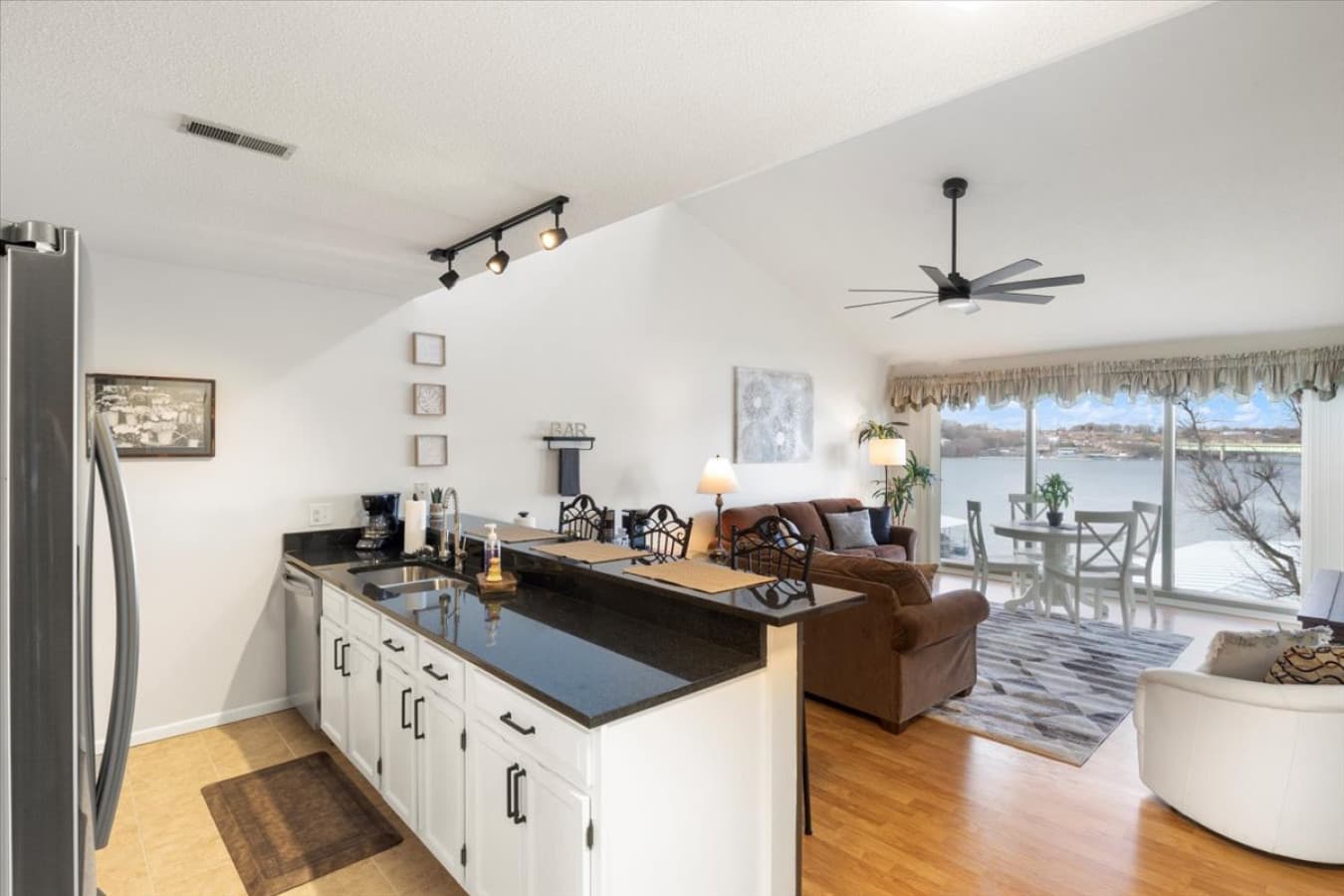 28-875 Parkside Pl 407A - 28.jpg