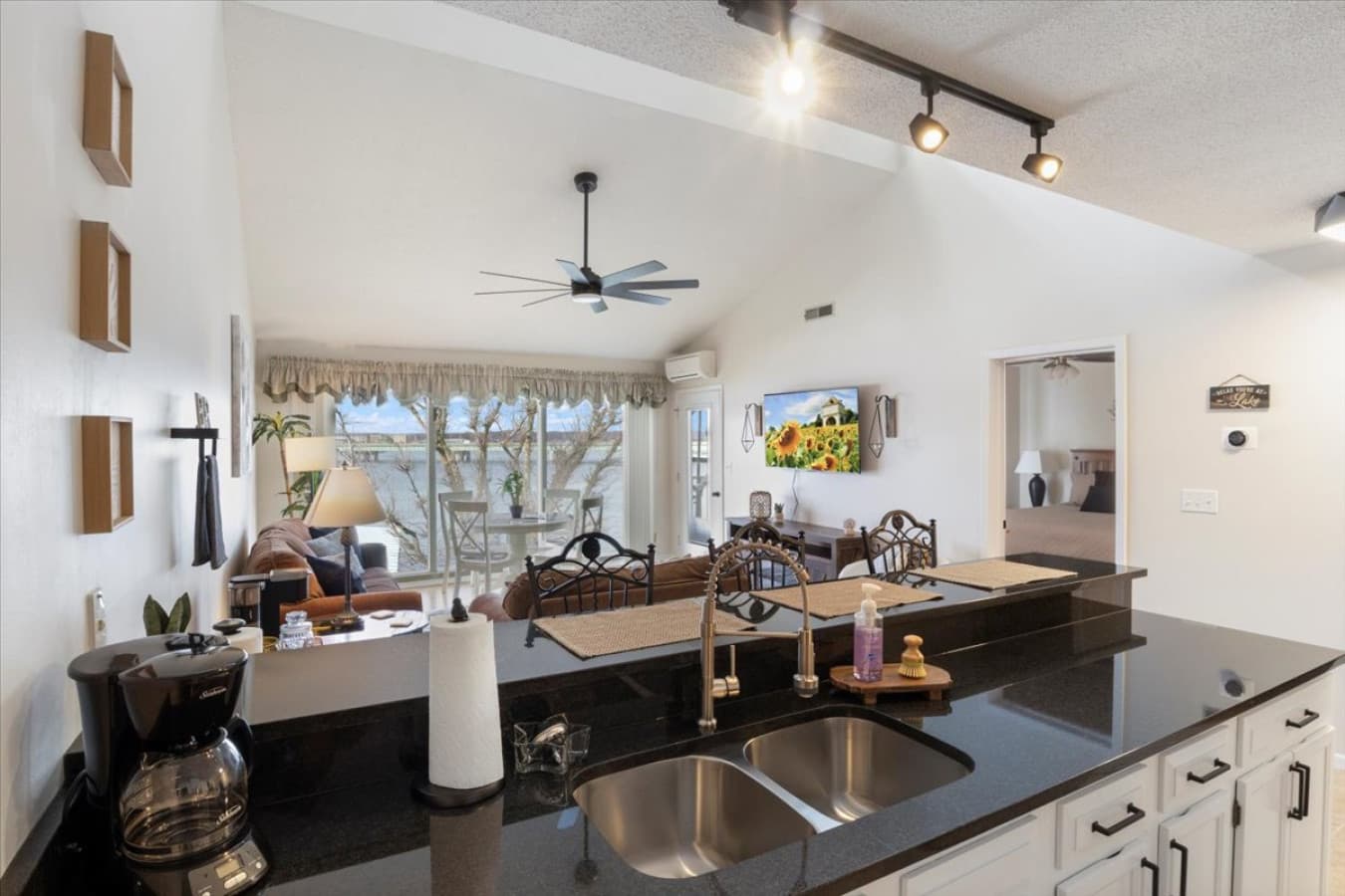 29-875 Parkside Pl 407A - 29.jpg