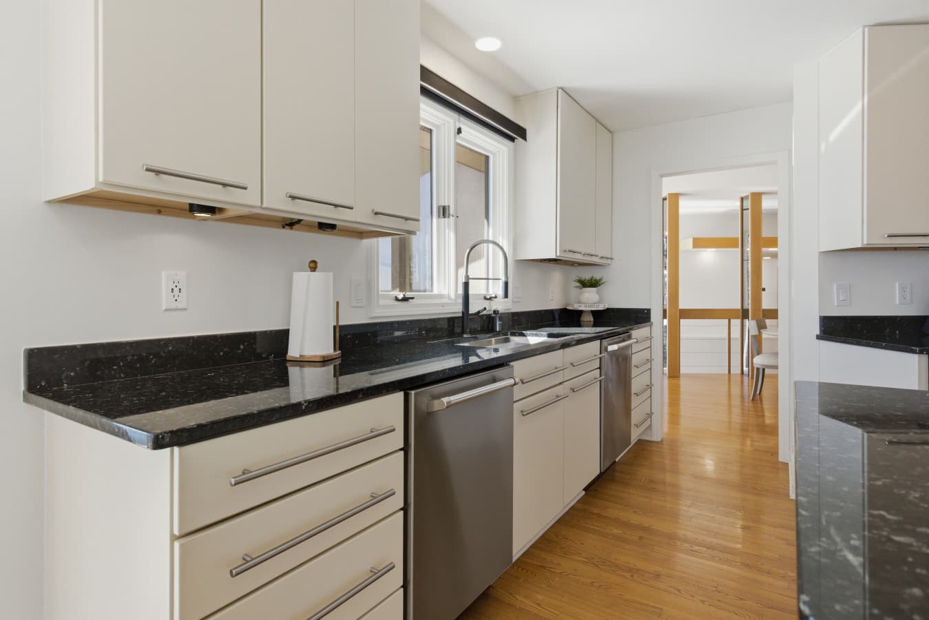 09-284 Tall Oaks Ct - 9.jpg