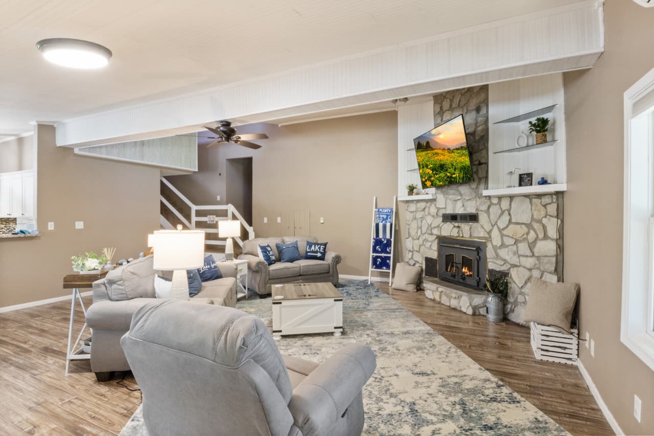 32-30878 Hickory Rd - 26.jpg