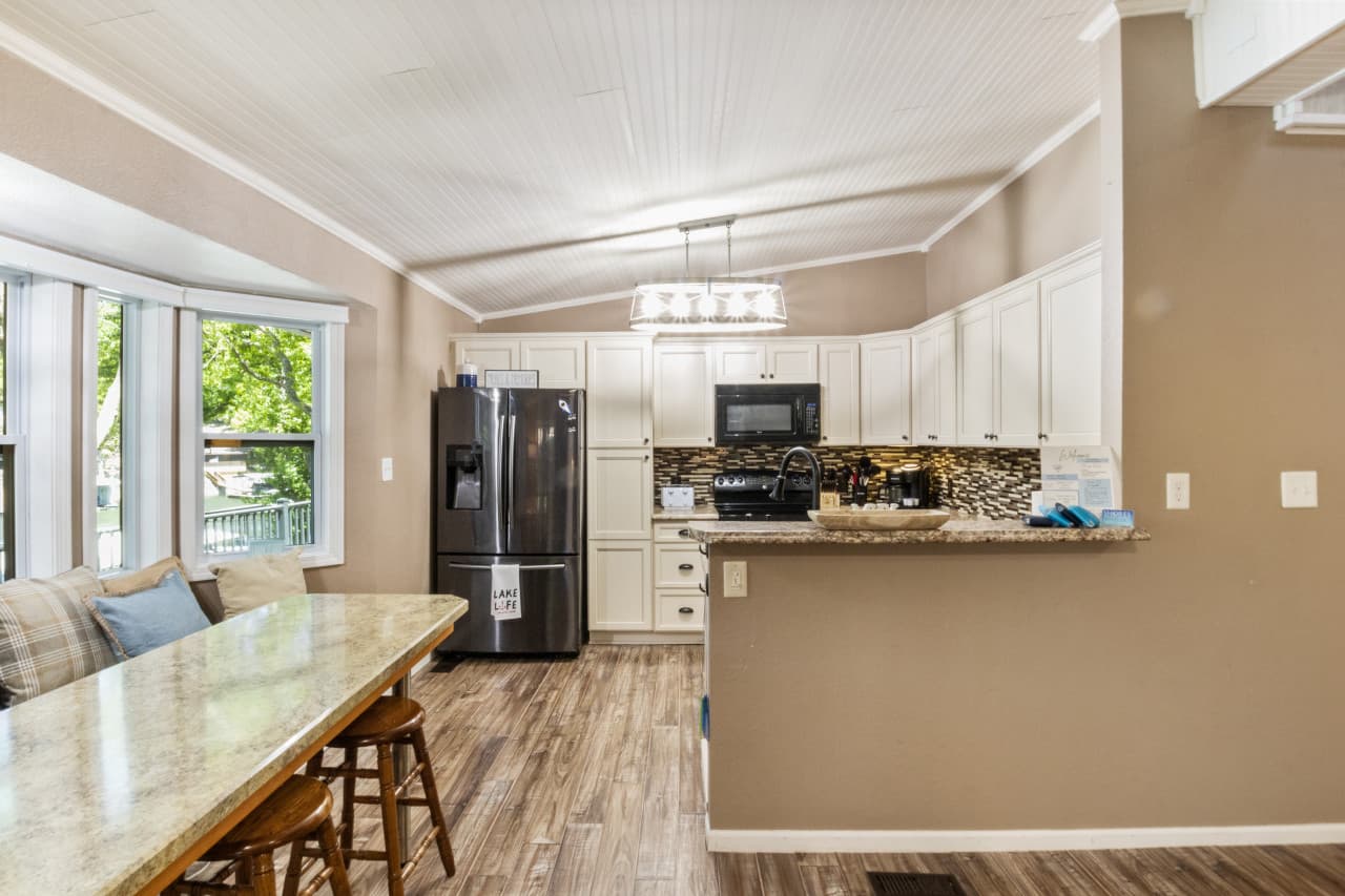 37-30878 Hickory Rd - 31.jpg
