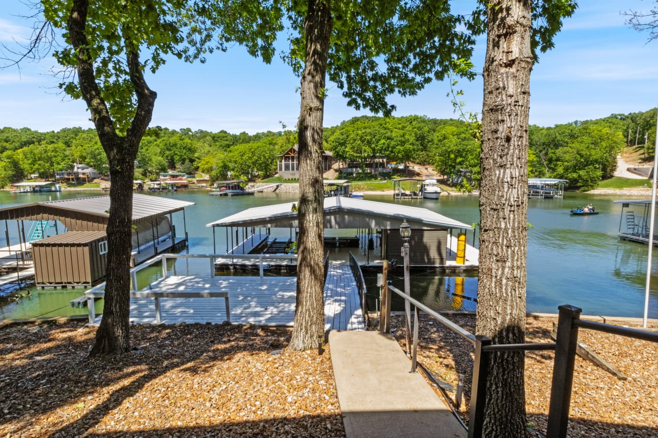 15-30878 Hickory Rd - 9.jpg