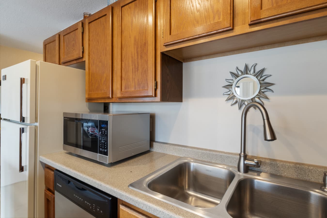 18-71 Southwood Shores Pl 2D - 18.jpg