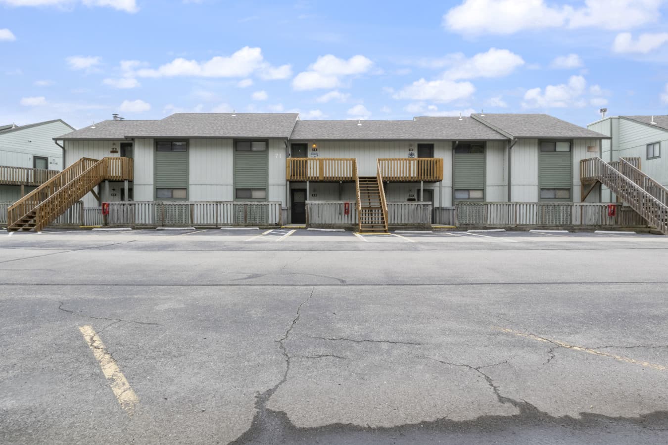 01-71 Southwood Shores Pl 2D - 1.jpg