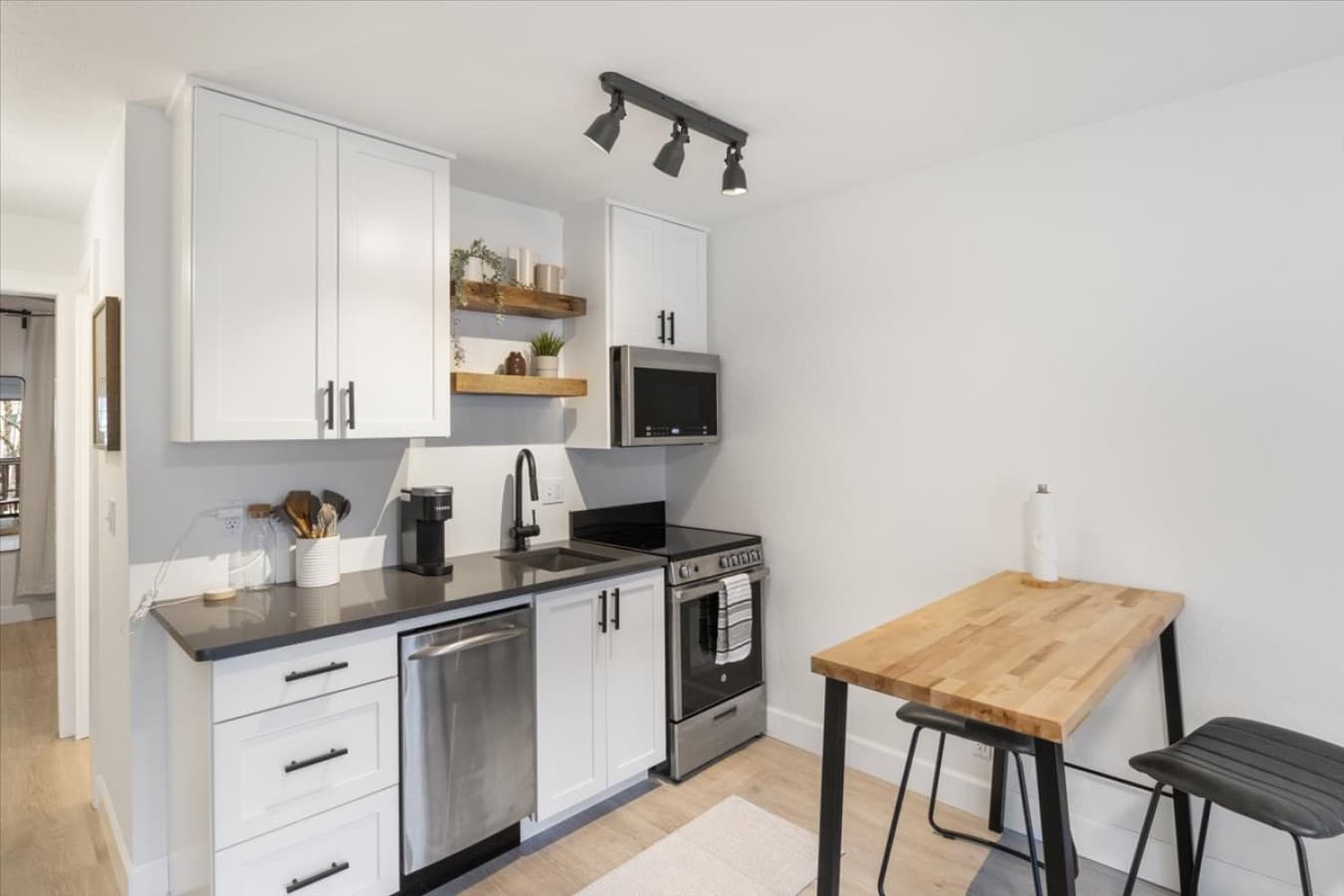 15-159 Southwood Shores Pl 3B - 15.jpg