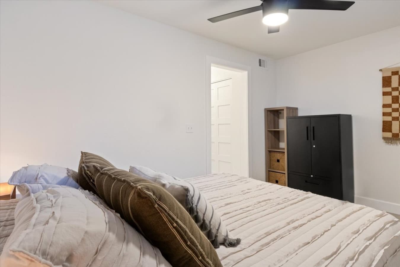 04-159 Southwood Shores Pl 3B - 4.jpg