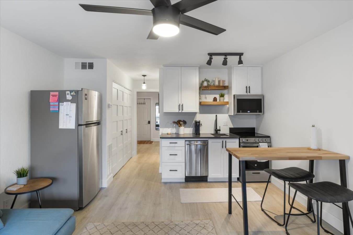 21-159 Southwood Shores Pl 3B - 21.jpg