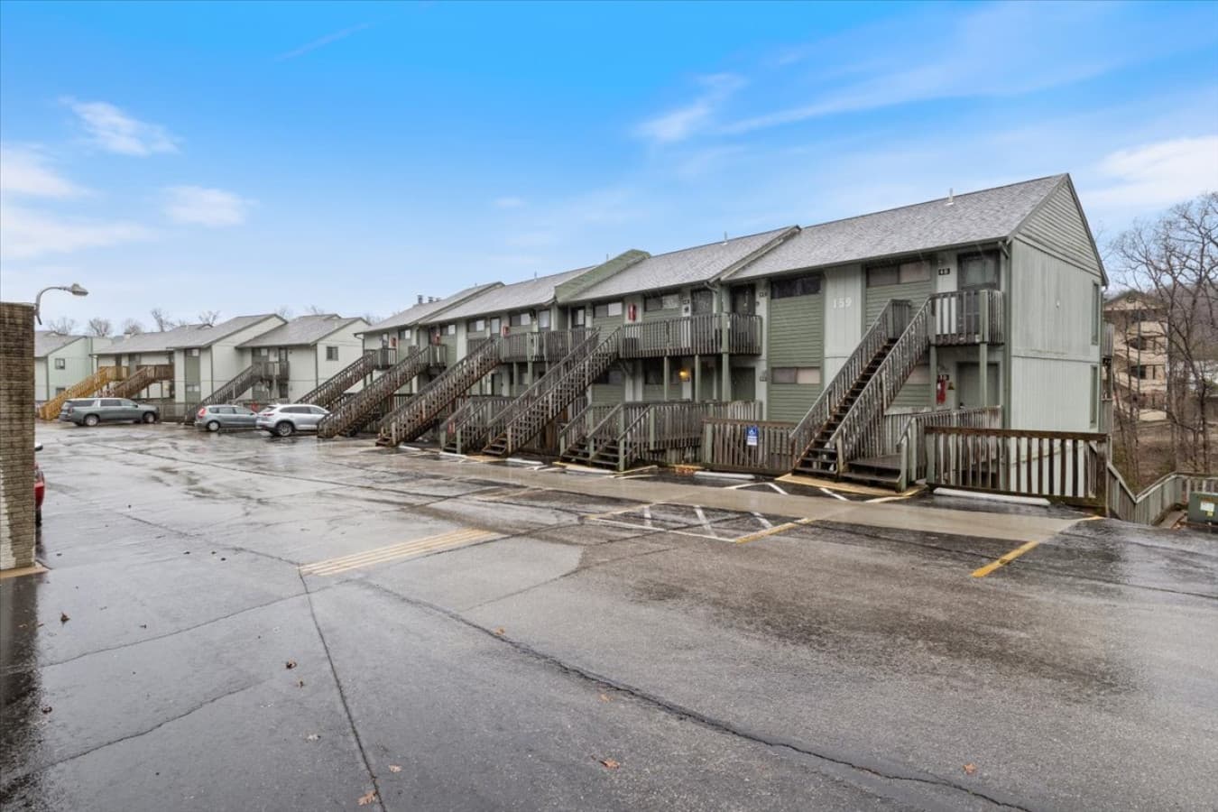 01-159 Southwood Shores Pl 3B - 1.jpg