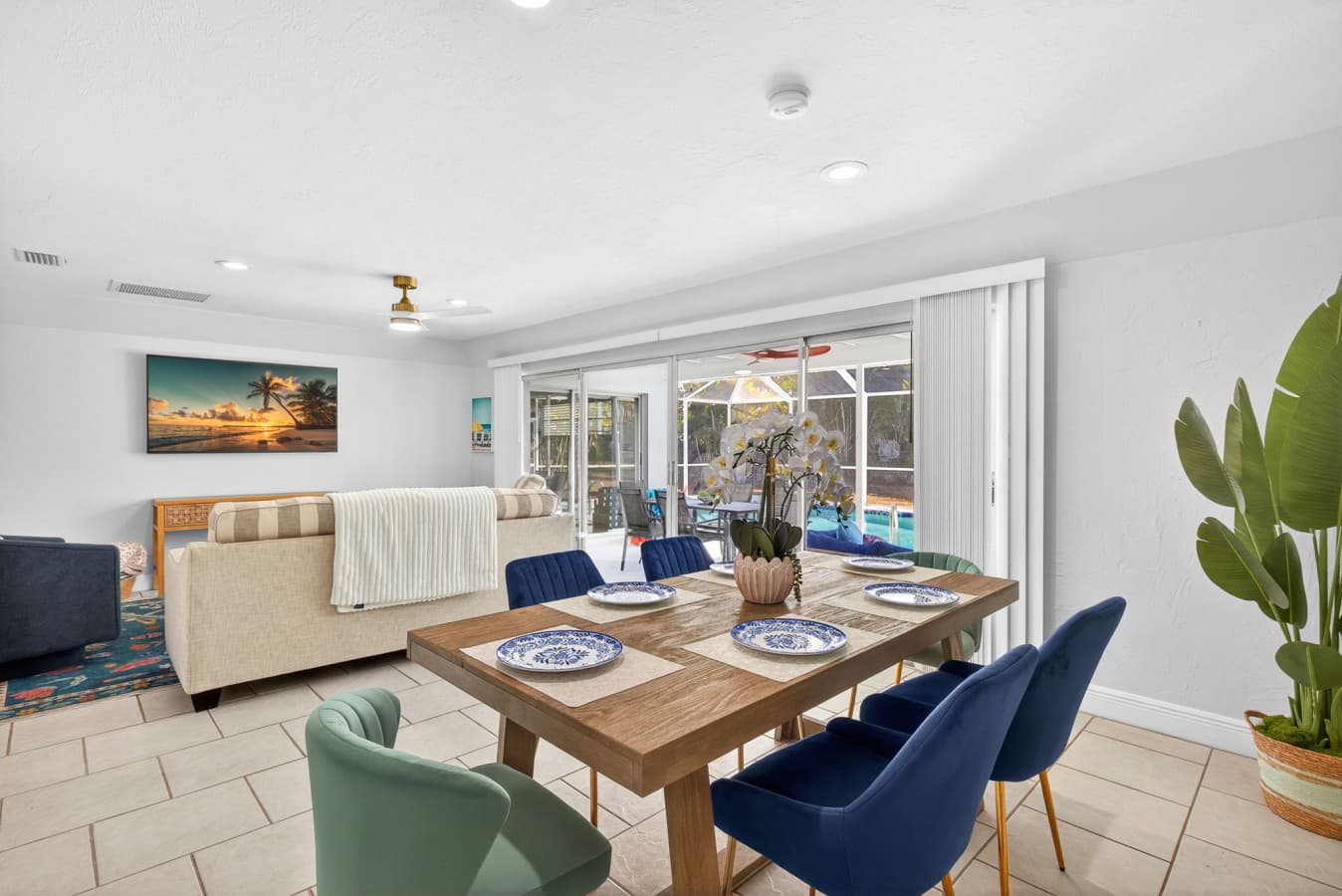 10-Dining Room 3.jpg