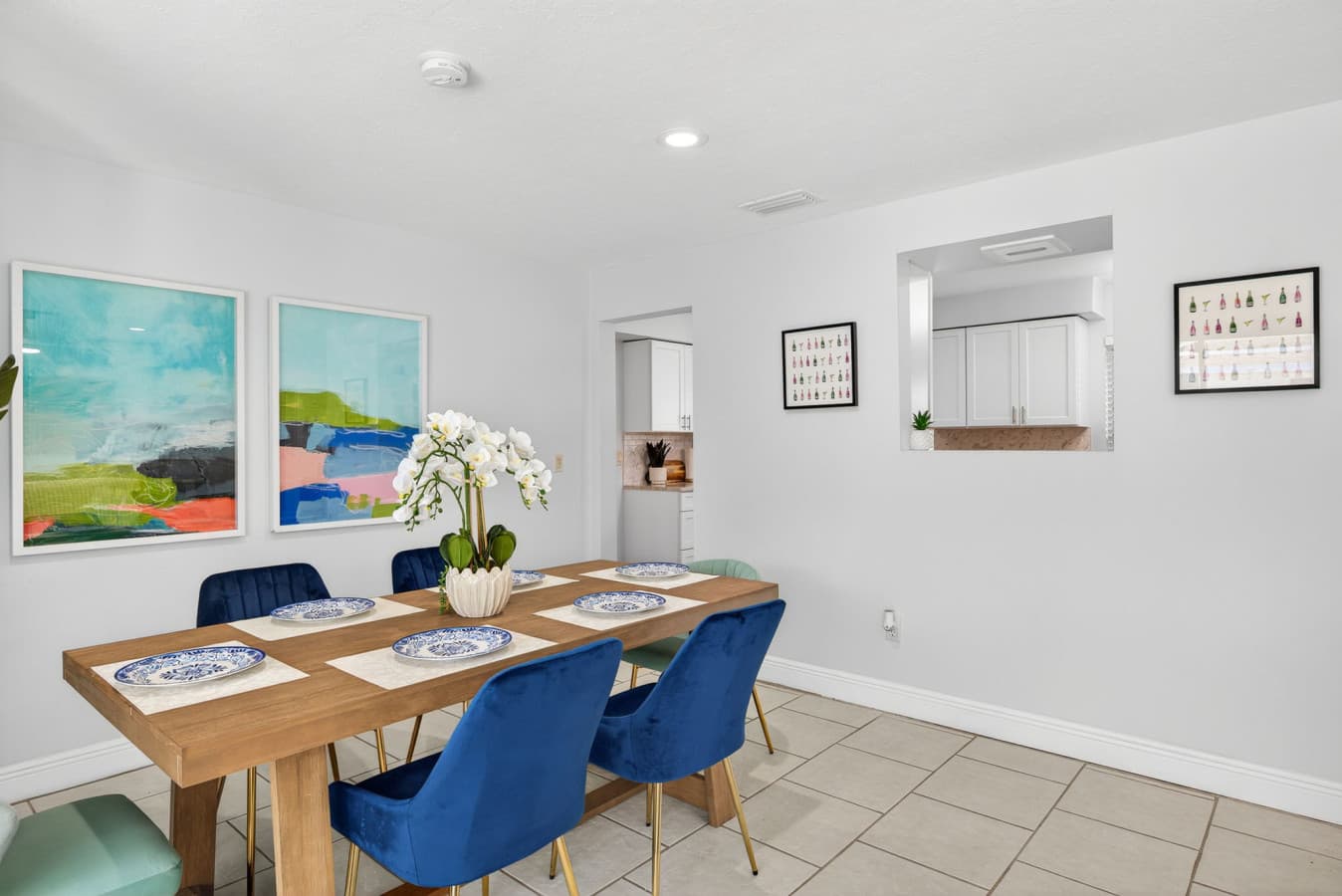 8-Dining Room 1.jpg