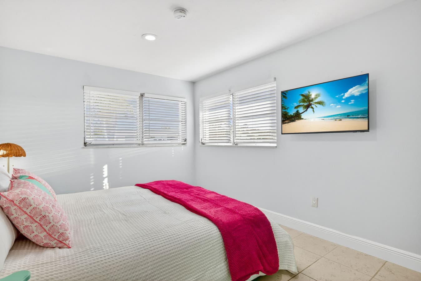 19-Guest Bedroom 1.jpg