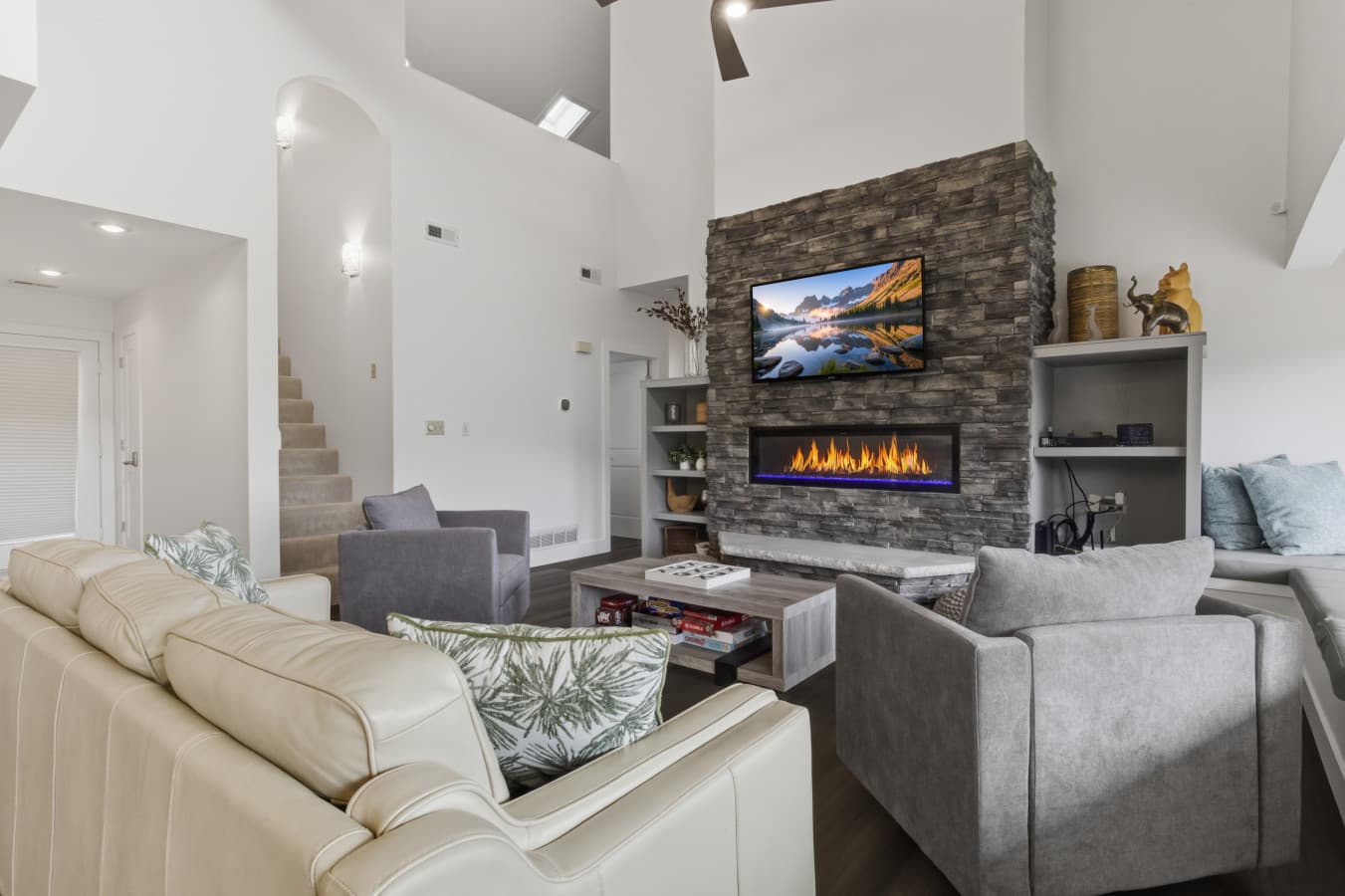 16-250 Emerald Bay Dr 3C - 16.jpg