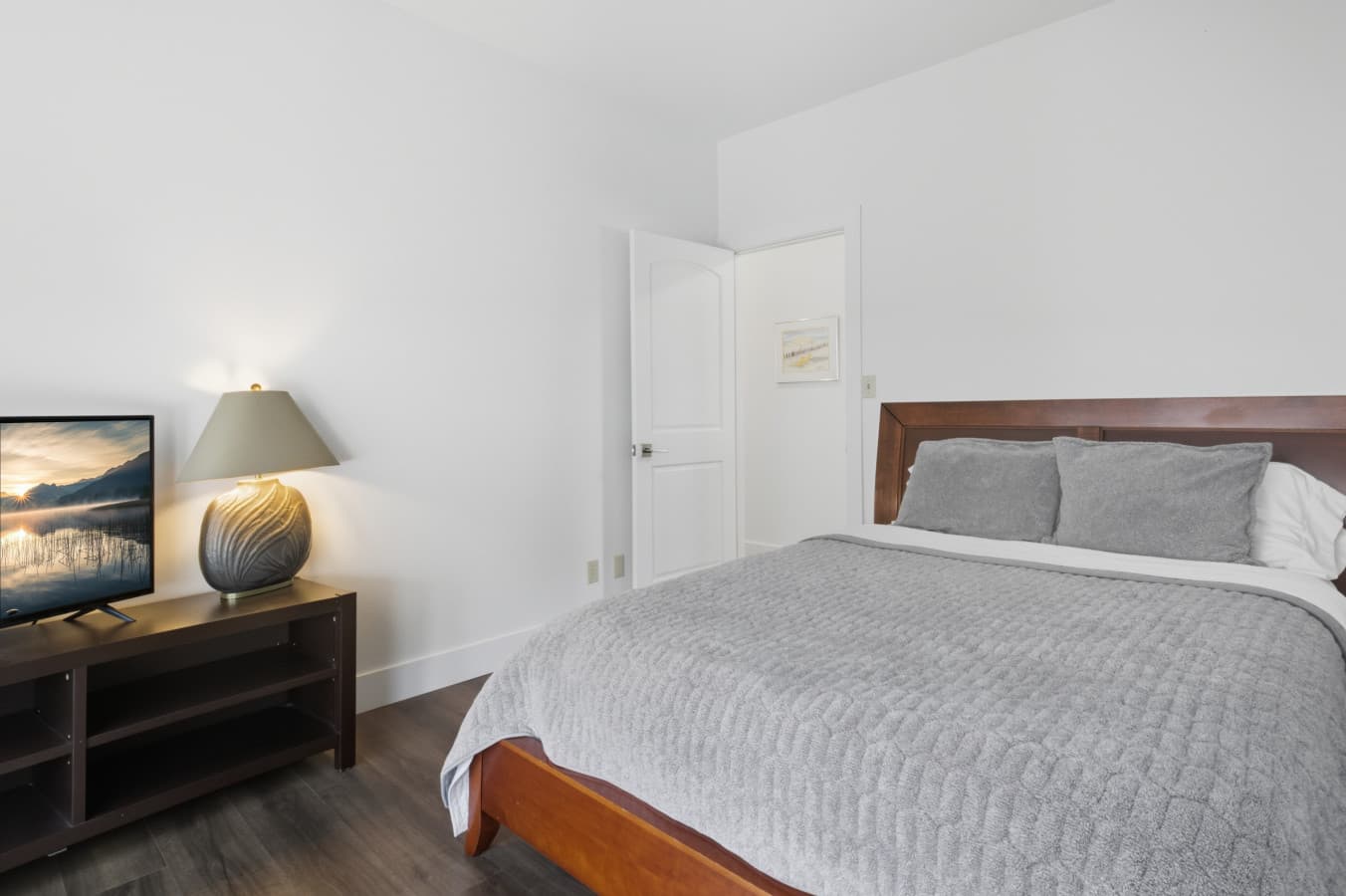 20-250 Emerald Bay Dr 3C - 20.jpg