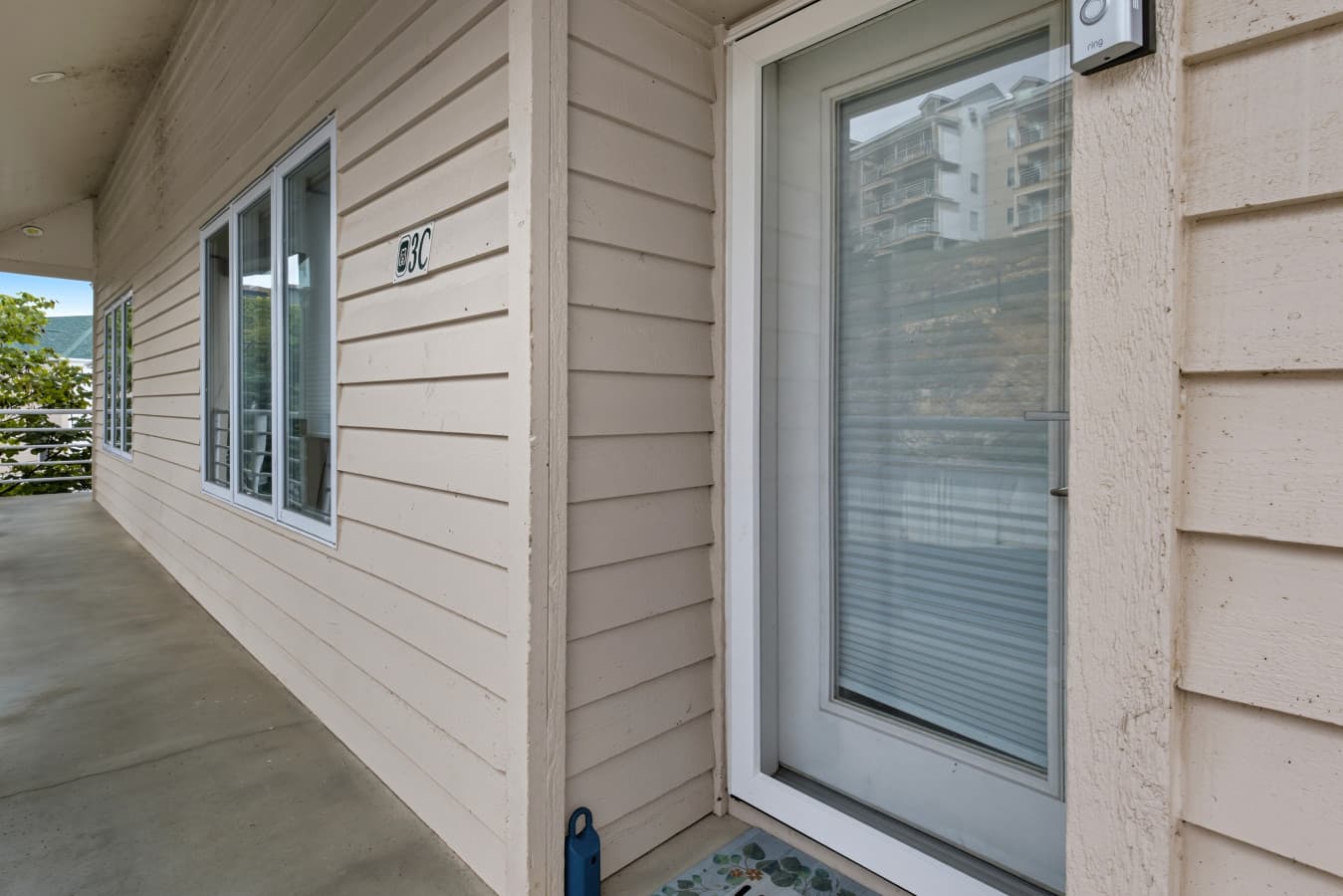 06-250 Emerald Bay Dr 3C - 6.jpg