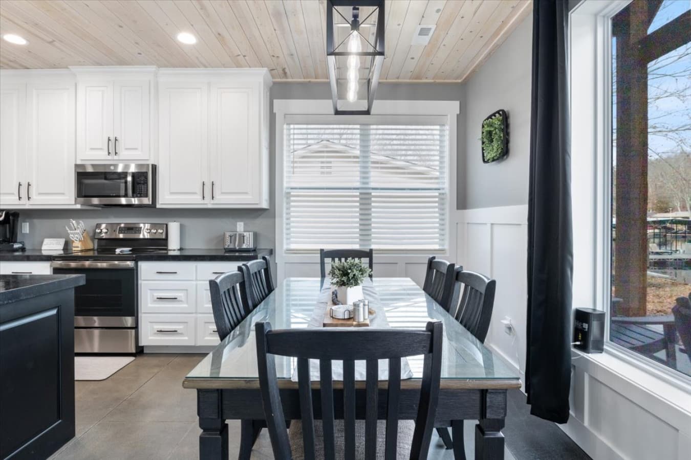 23-27578 Nolan Rd - 23.jpg