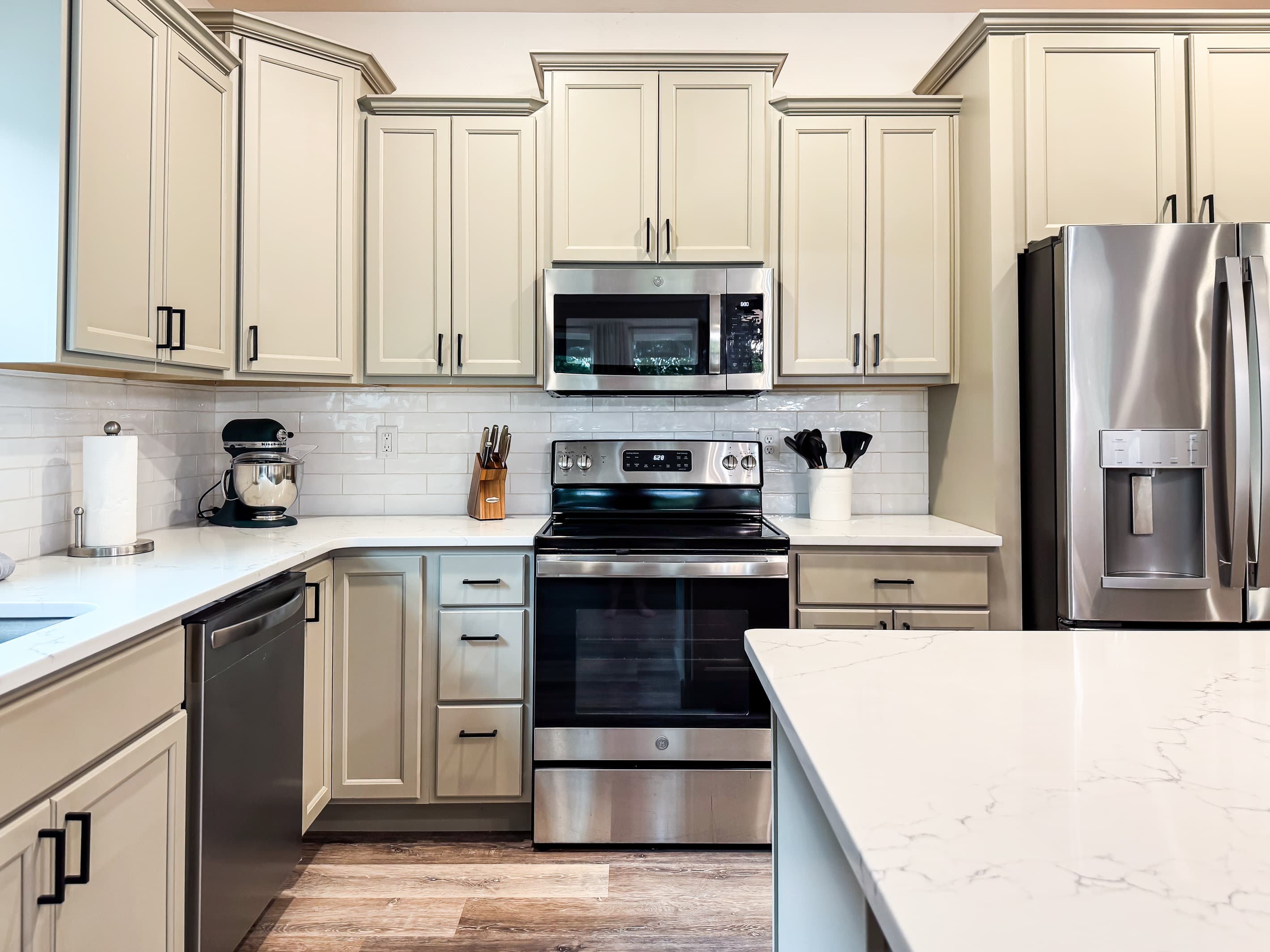 "We found the kitchen was well stocked with pots and pans, and everything that we needed to cook meals was provided. Lastly, the location was ideal!" Kelly (OK)