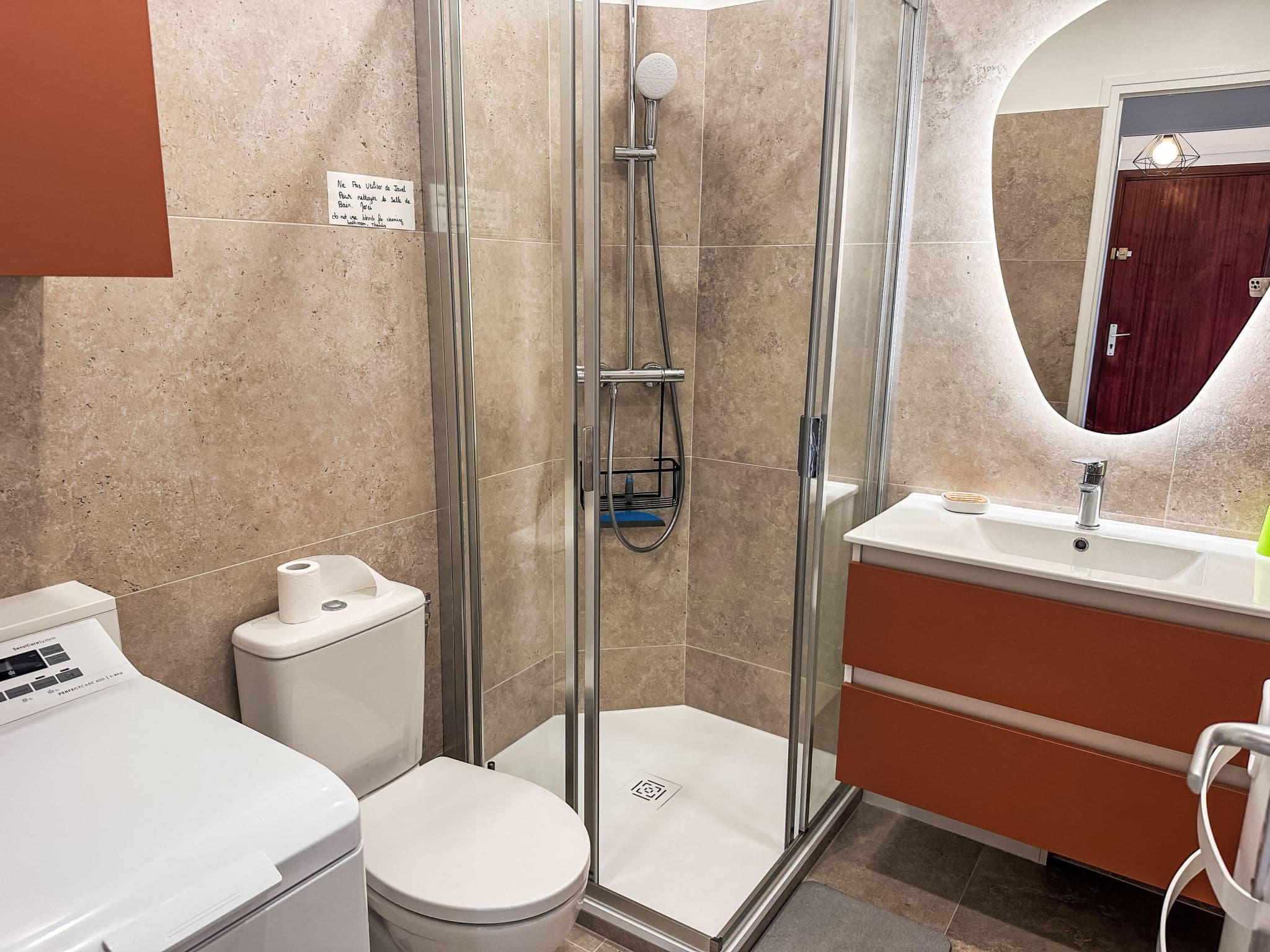 Bathroom / Wellness