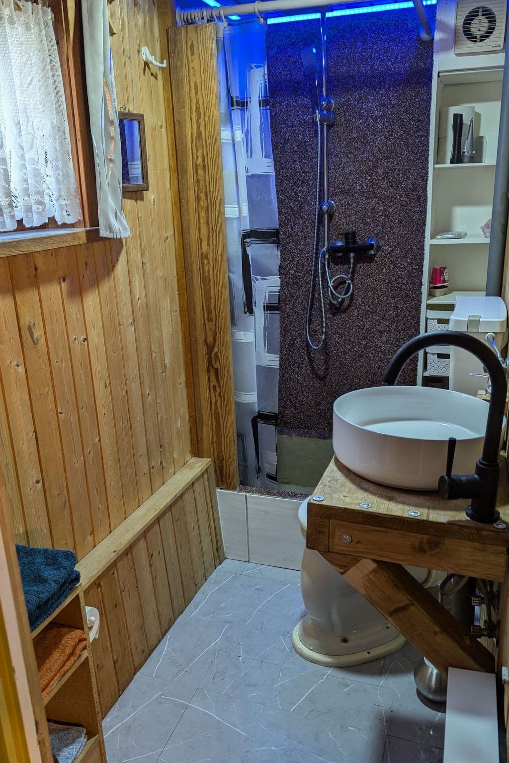 Bathroom / Wellness