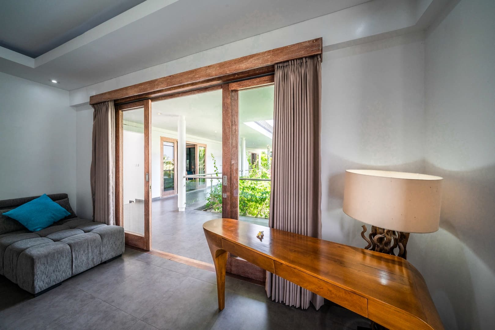 Gallery Image 422