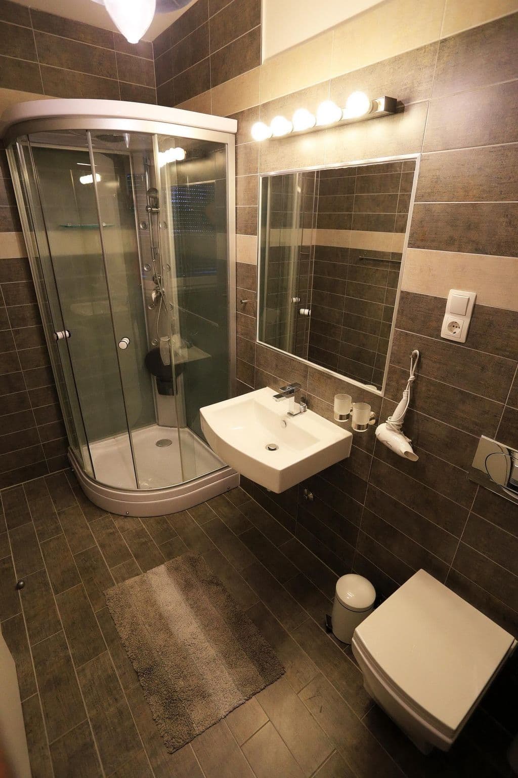 Gallery Image 12