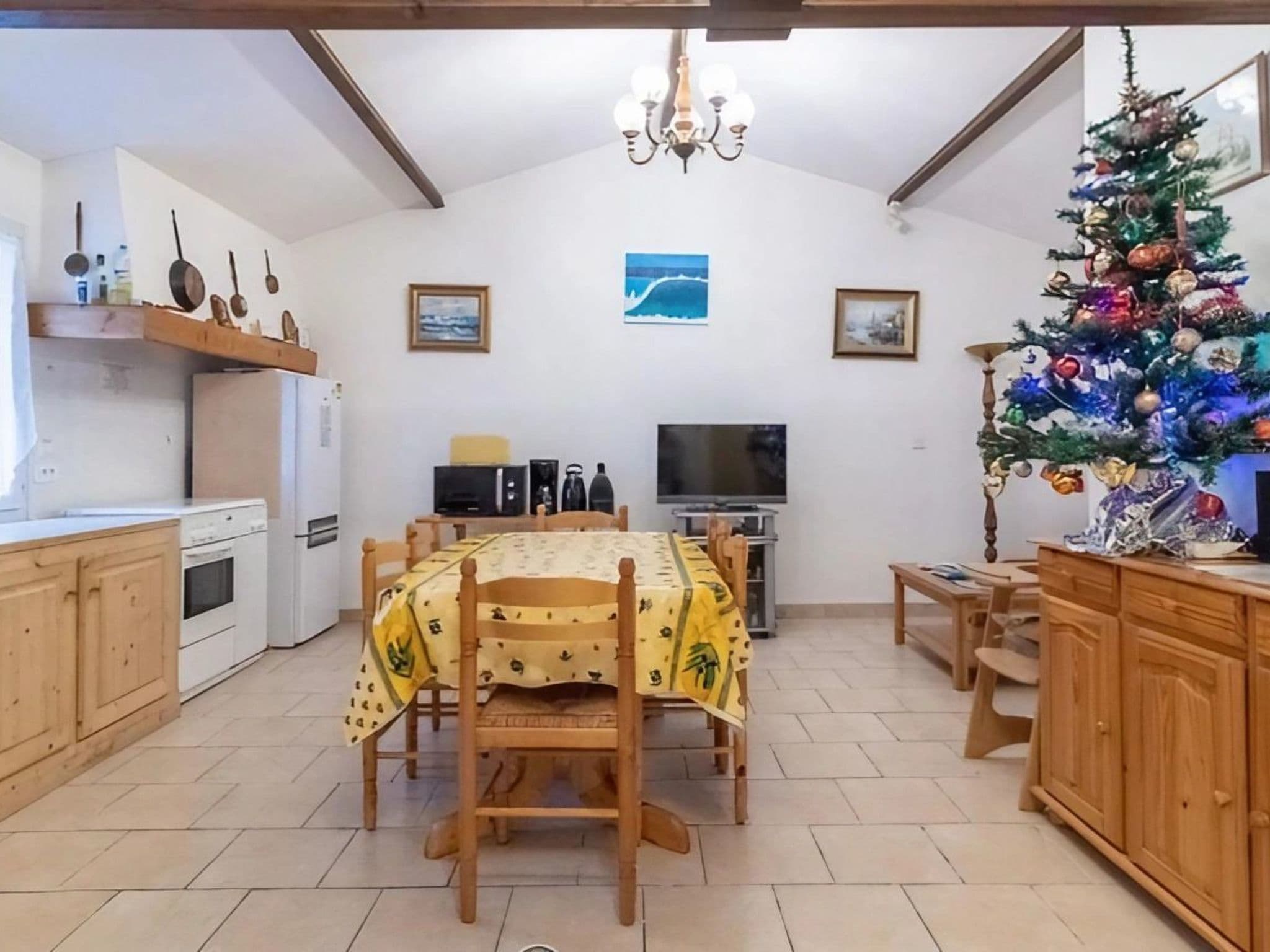 Kitchen / Dining Room