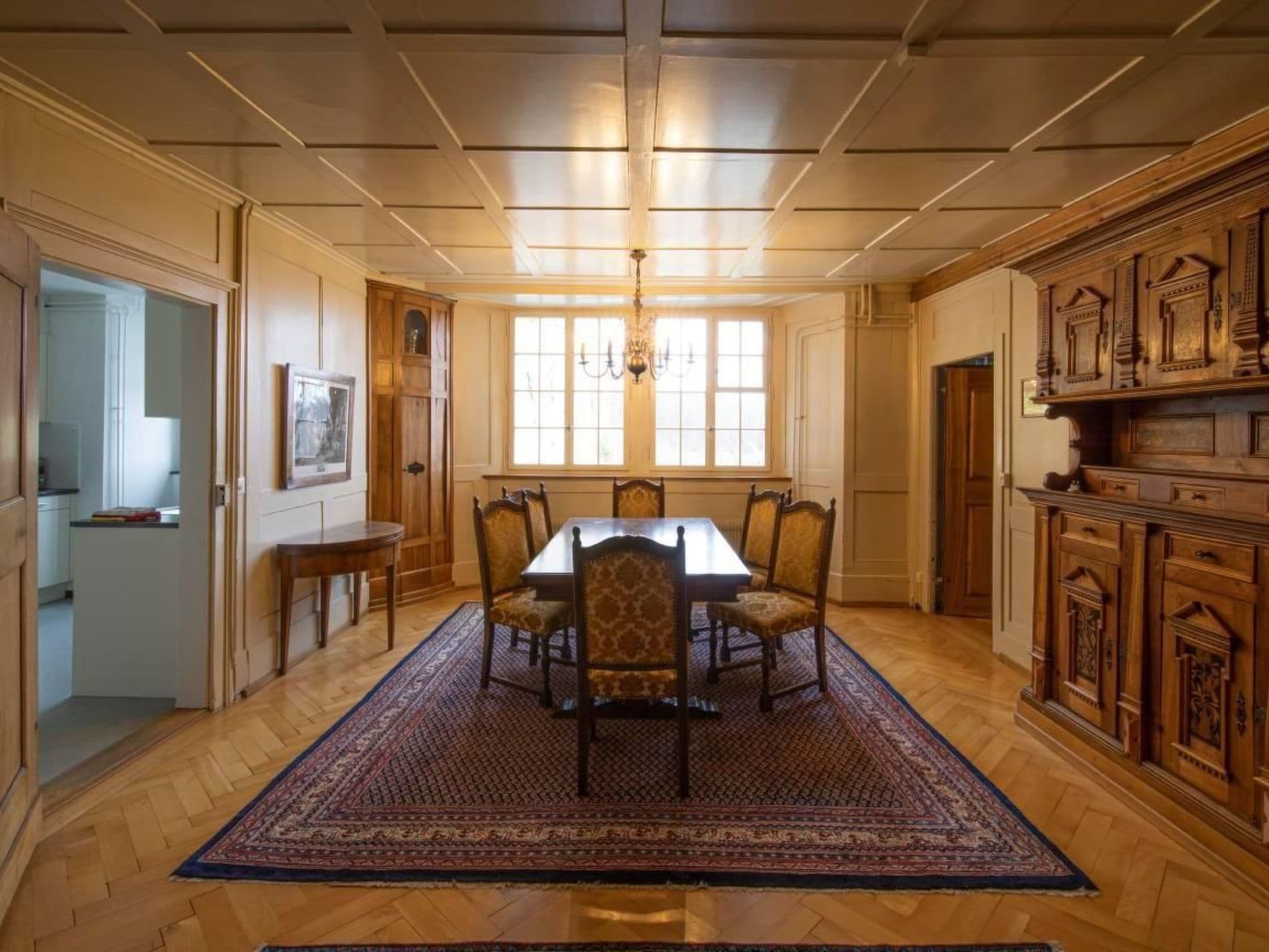 Kitchen / Dining Room
