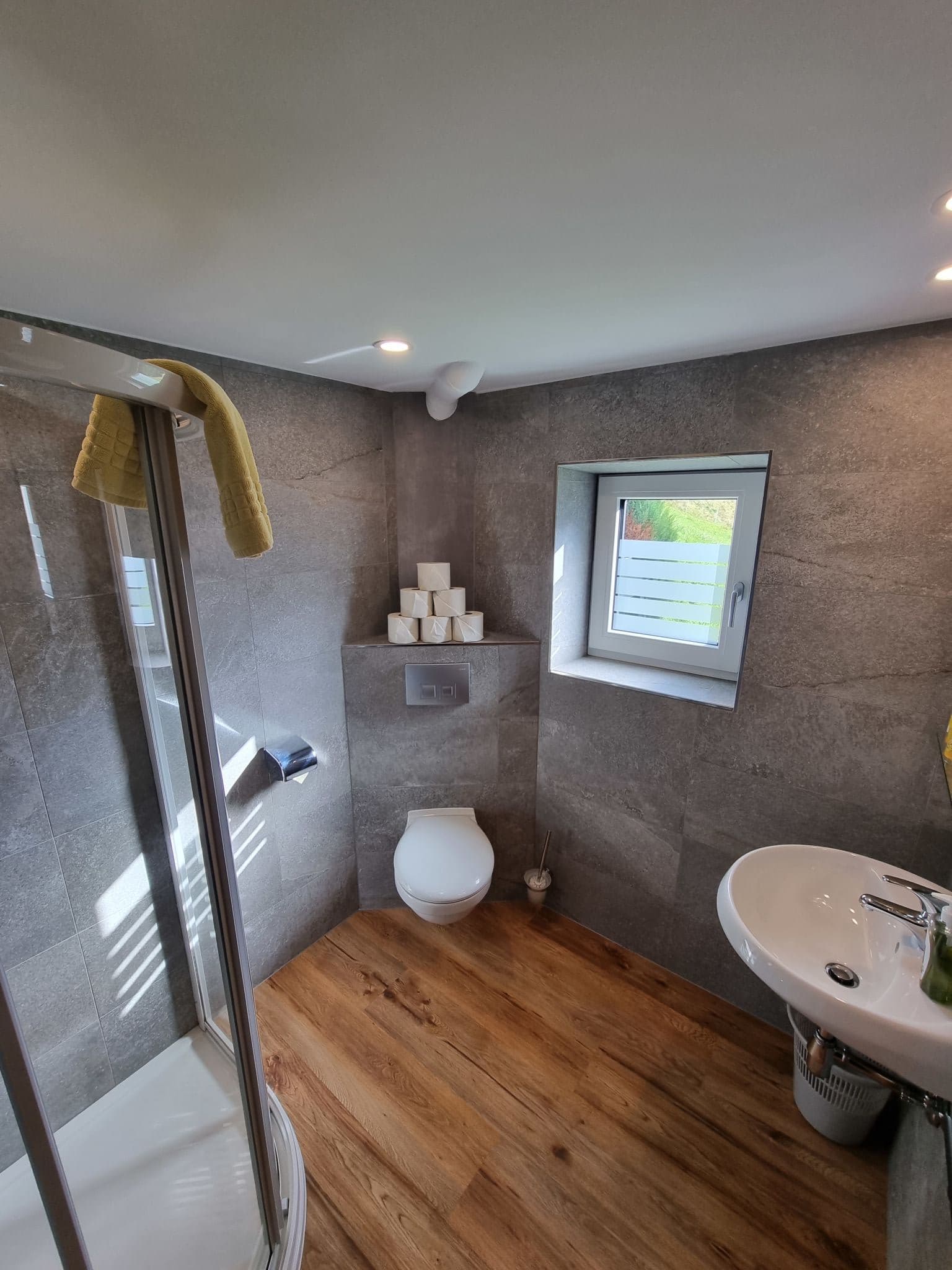 Bathroom / Wellness