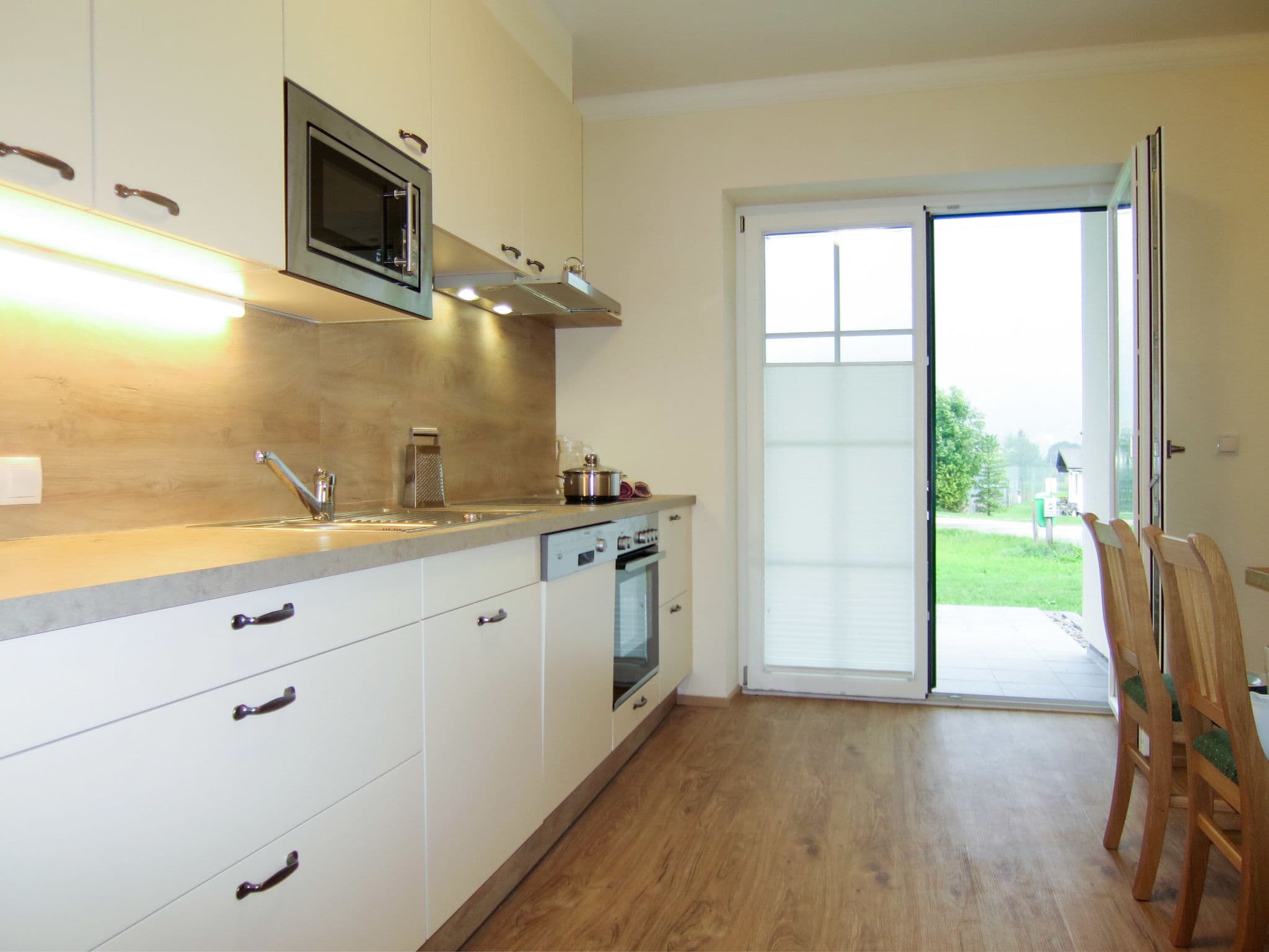 Kitchen / Dining Room