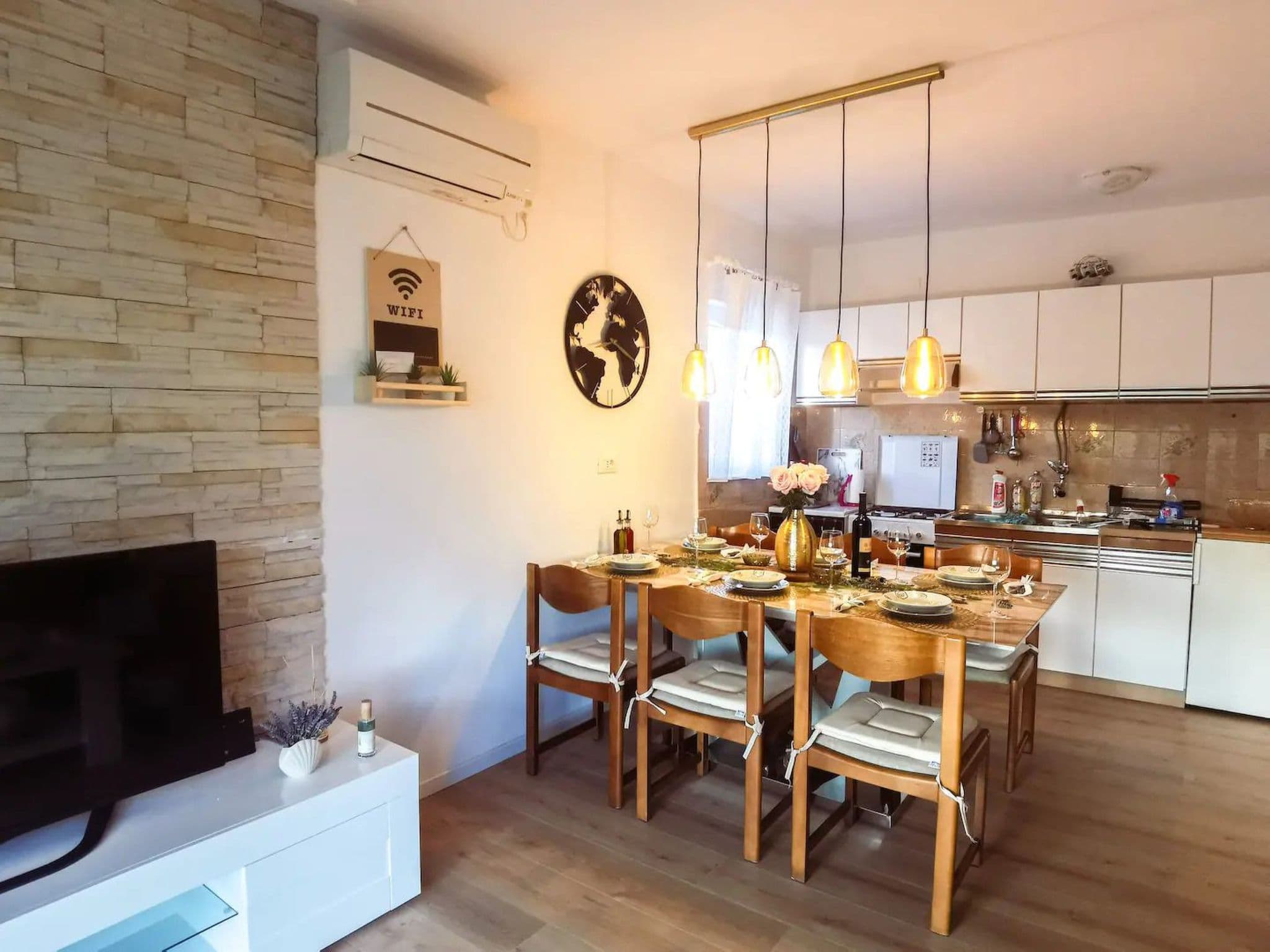 Kitchen / Dining Room