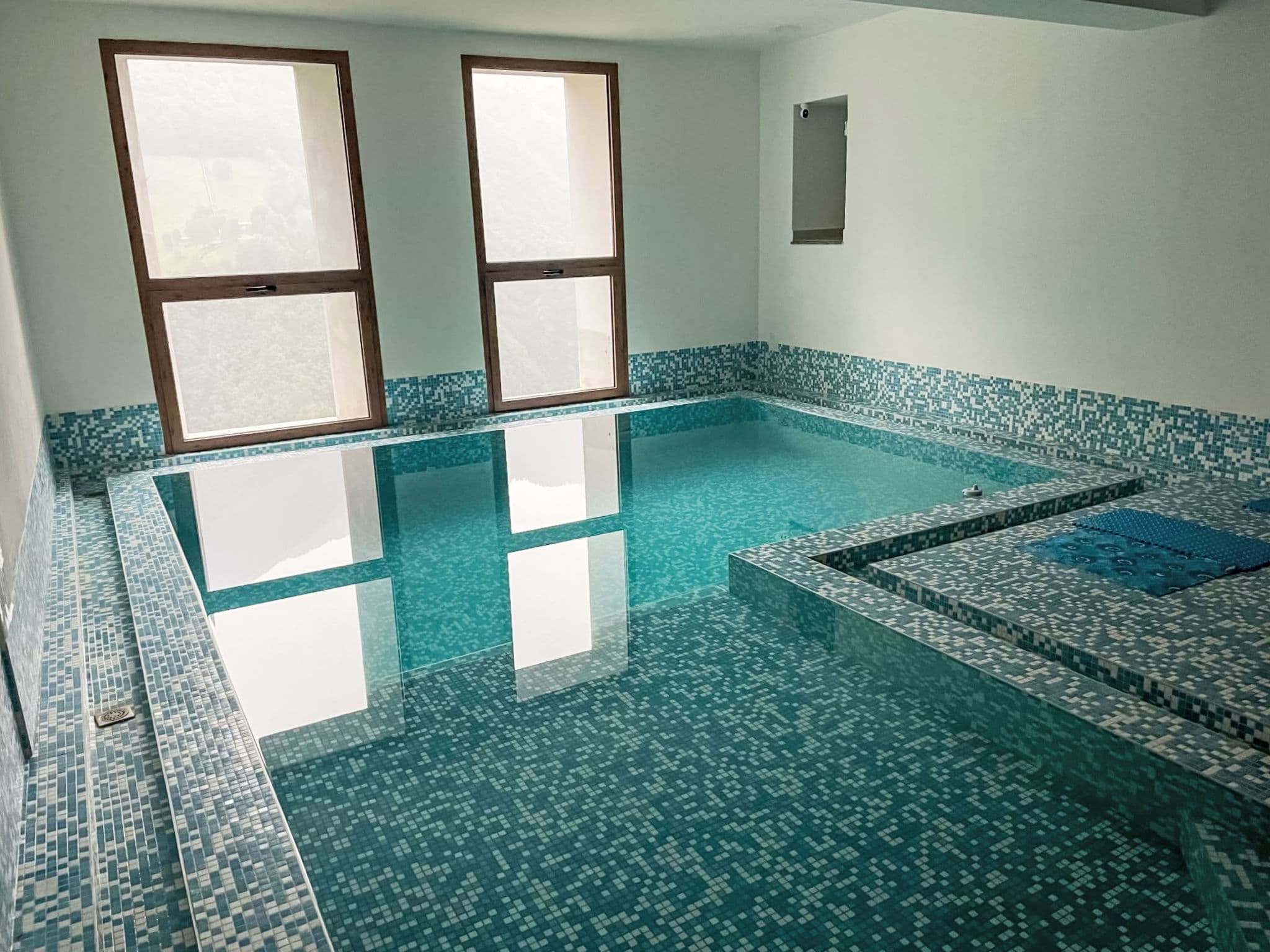 Pool Indoor