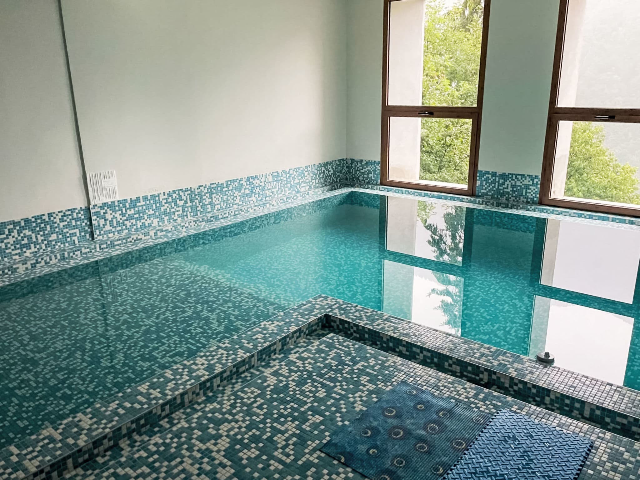 Pool Indoor