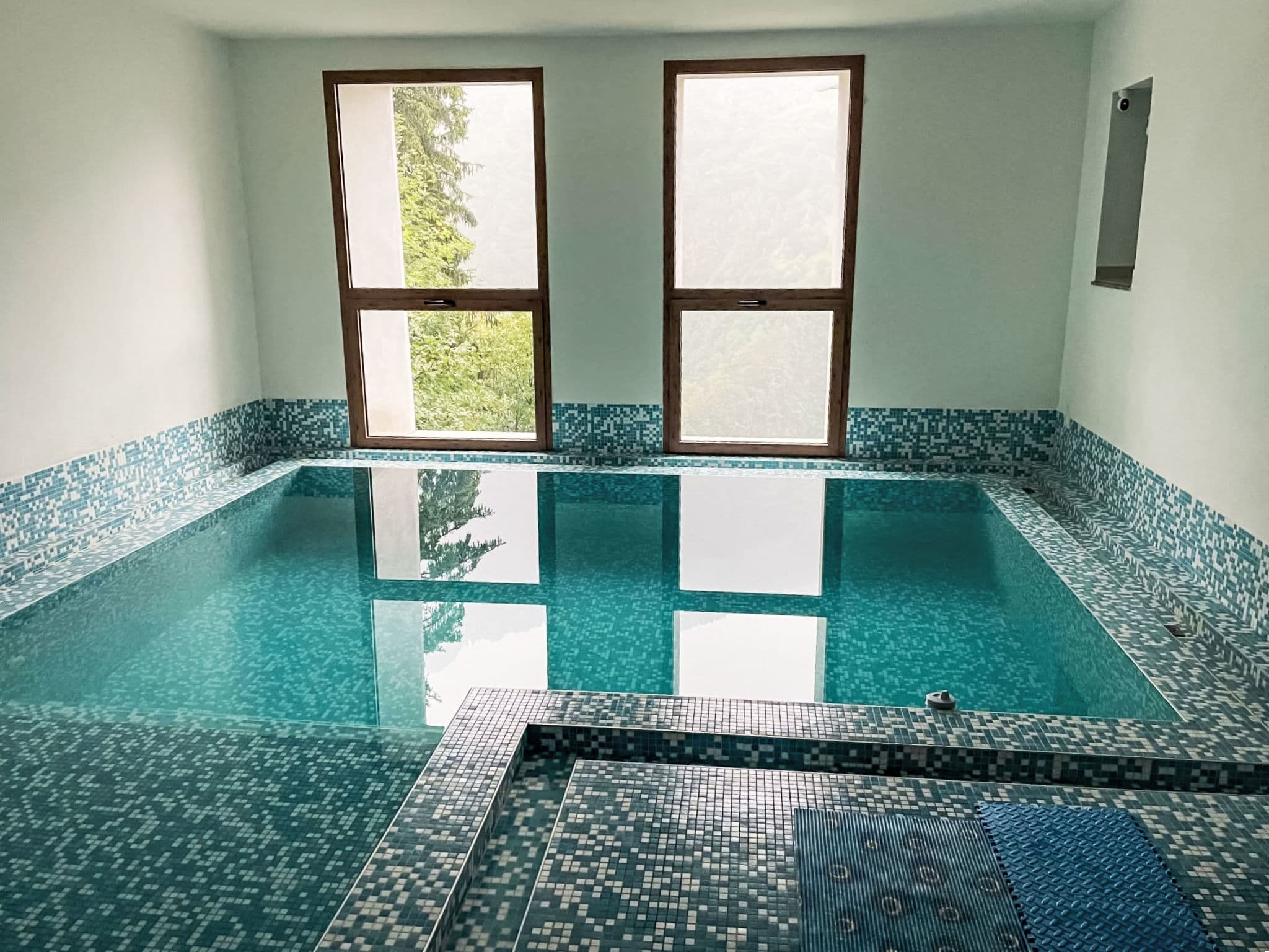 Pool Indoor