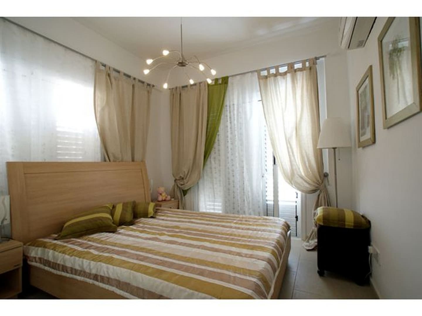 Gallery Image 13