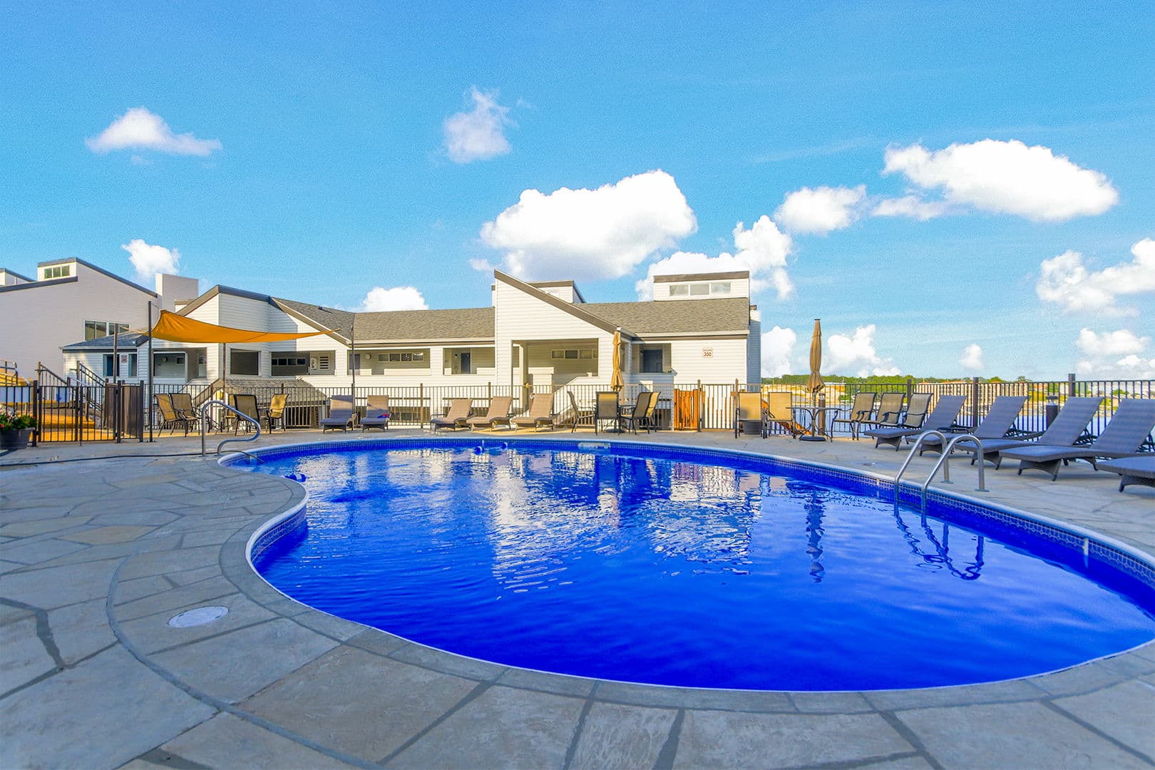 35-web-or-mls-Bridgepointe 400 (35)