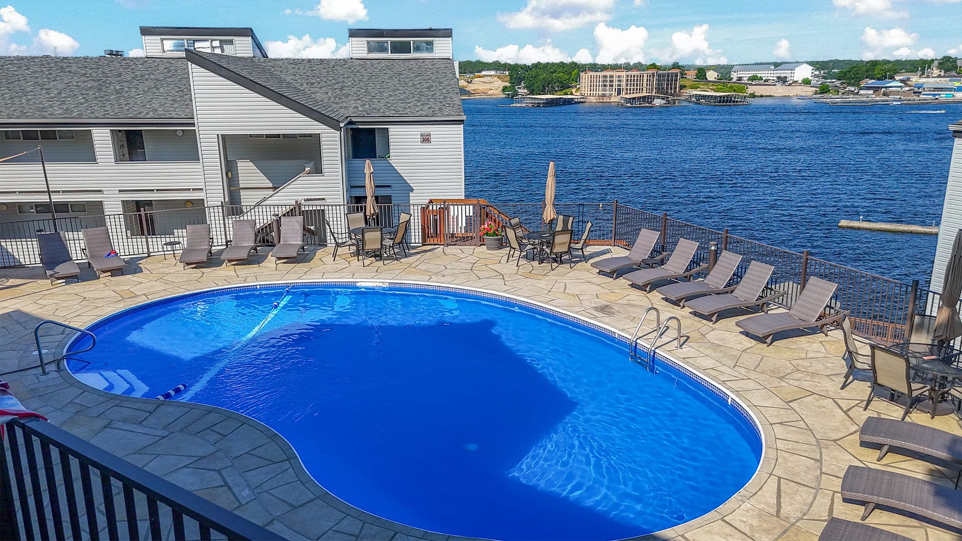 38-web-or-mls-Bridgepointe 400 (38)