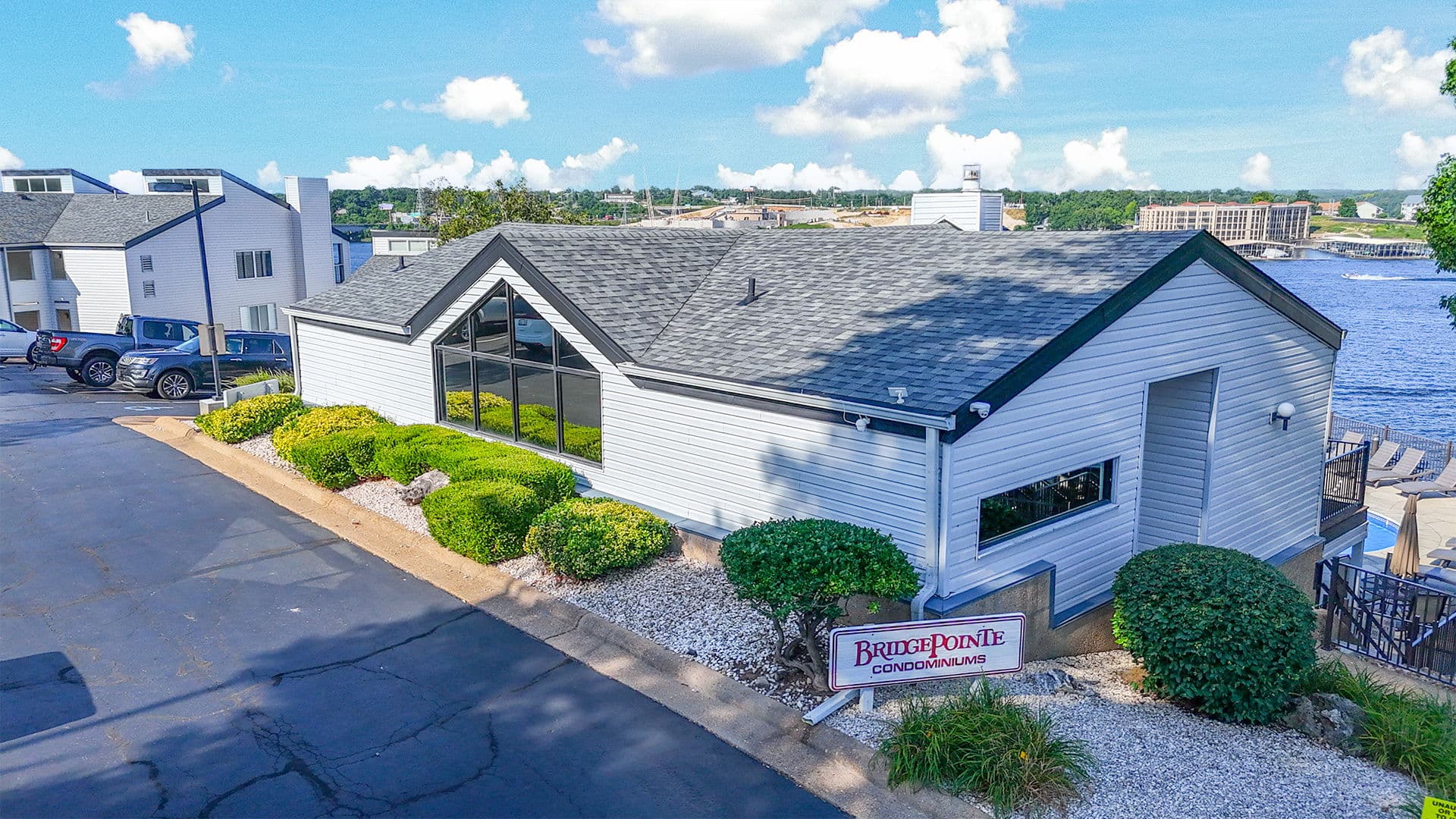62-web-or-mls-Bridgepointe 400 (62)