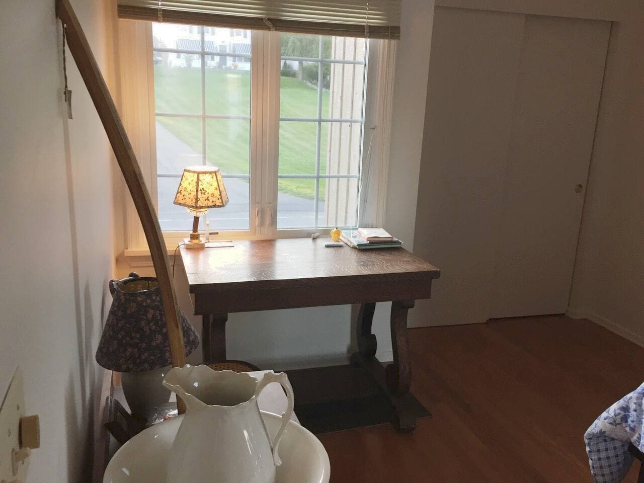 Desk and dresser in second bedroom
