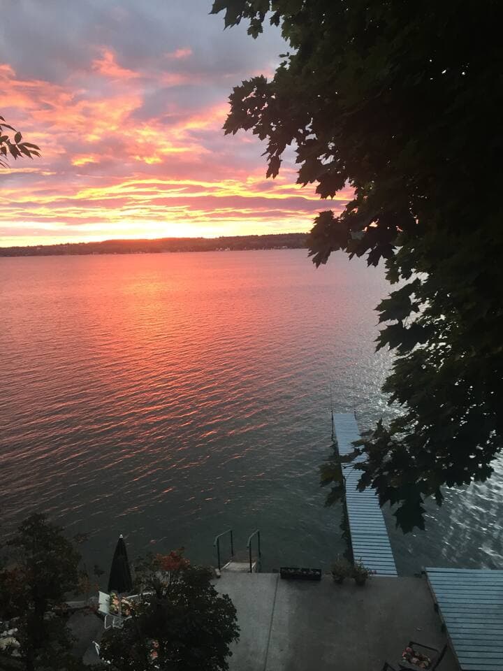 Beautiful Sunrise Year Round - weather permitting - of course!; dock only in summer and part of spring/fall