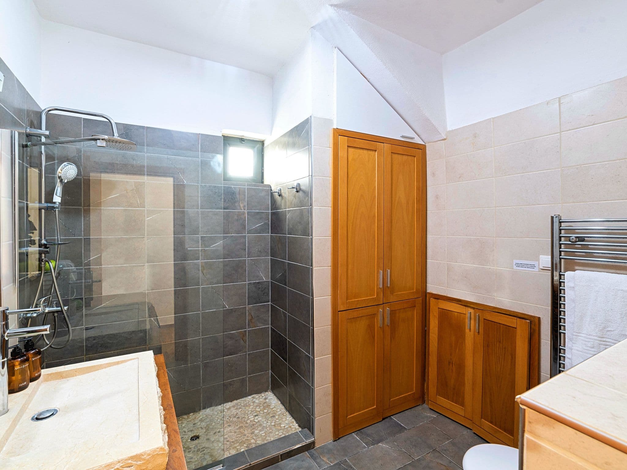 Gallery Image 21