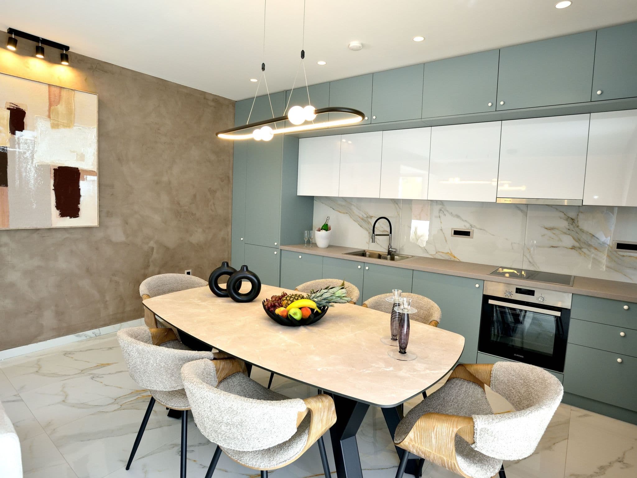 Kitchen / Dining Room