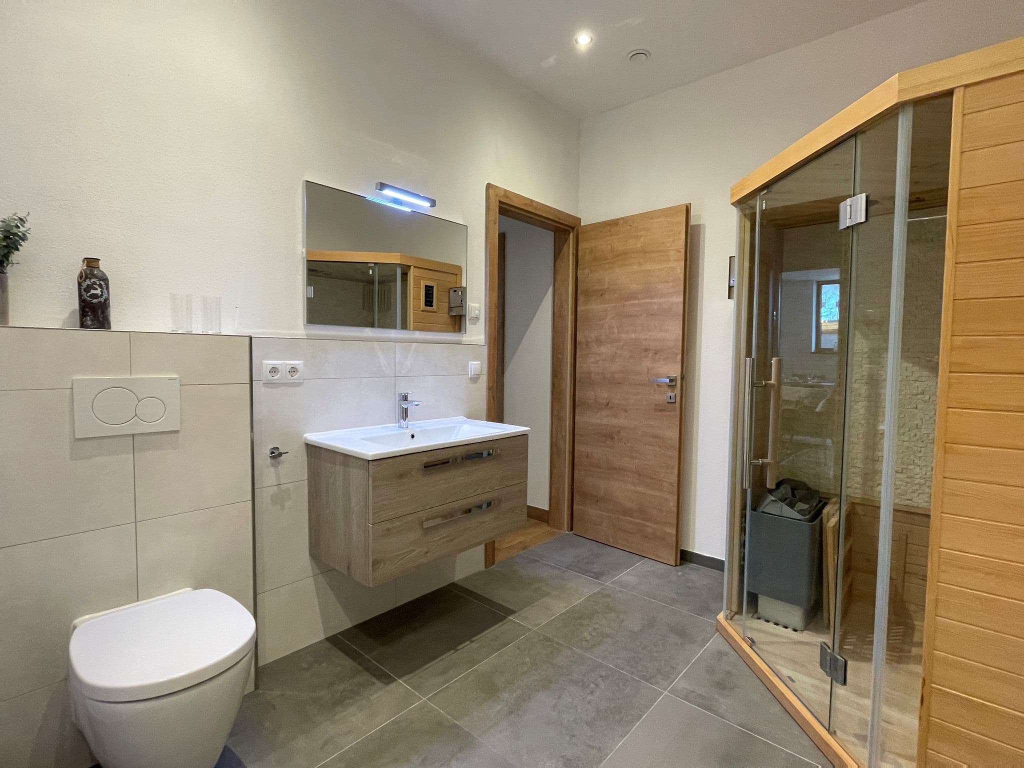 Bathroom / Wellness