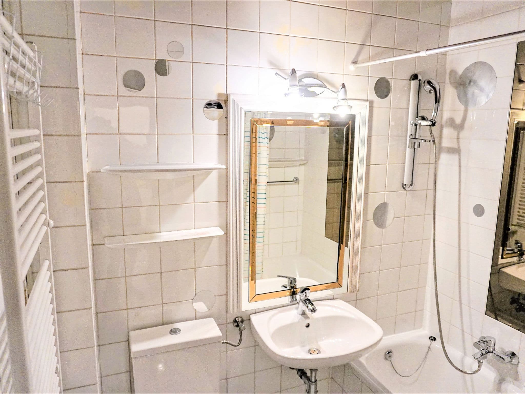 Bathroom / Wellness