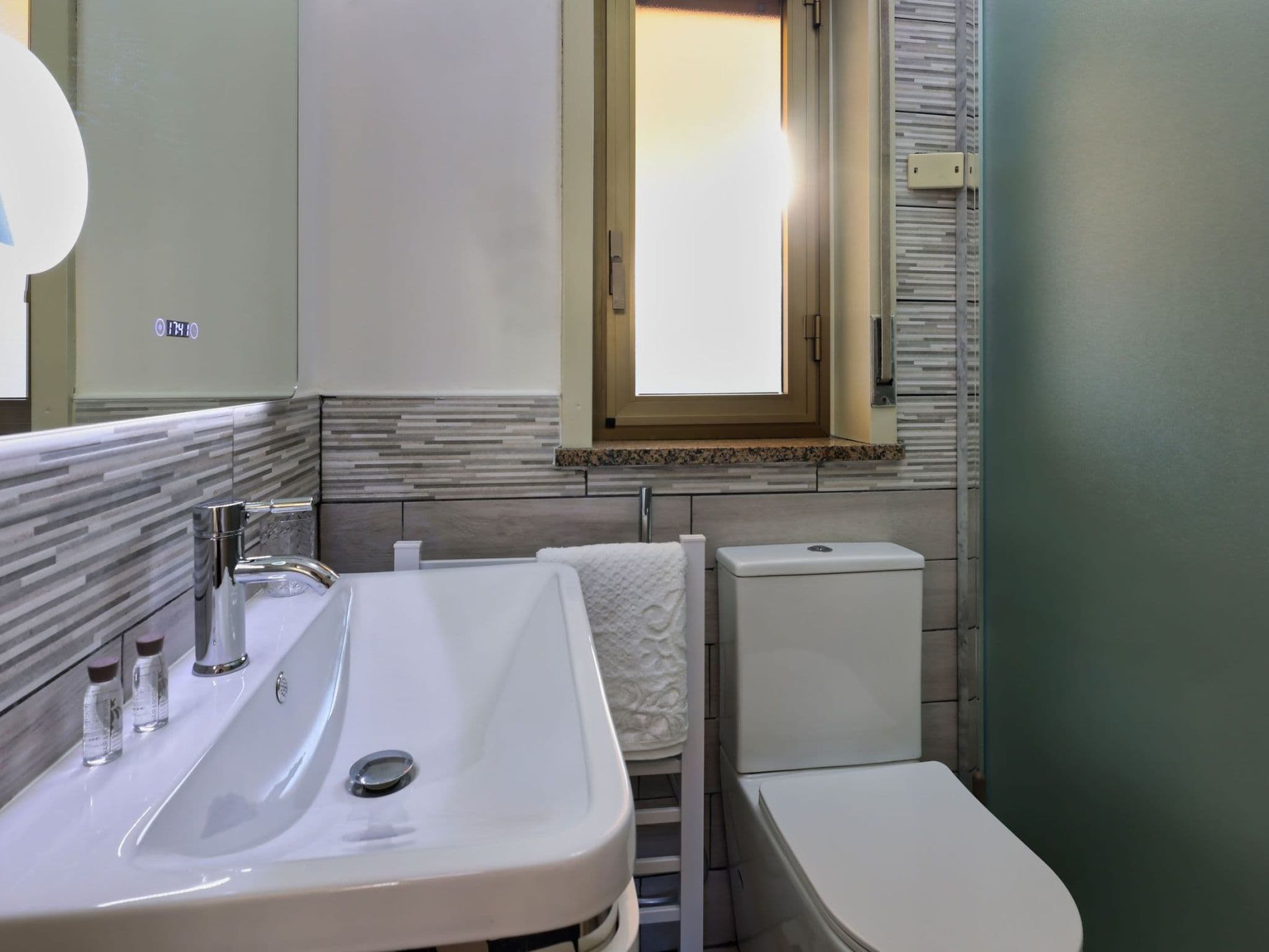 Gallery Image 12