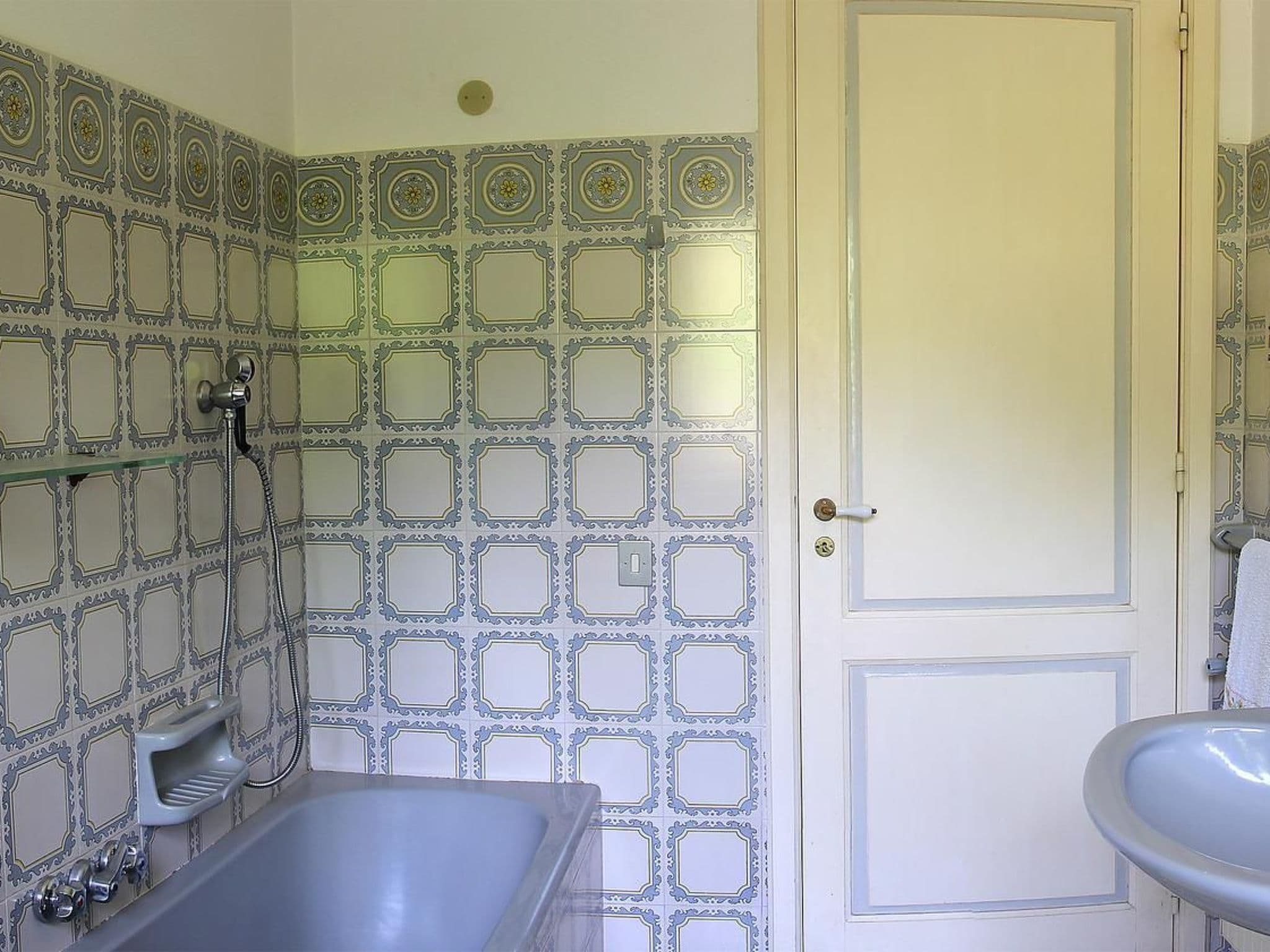 Gallery Image 14