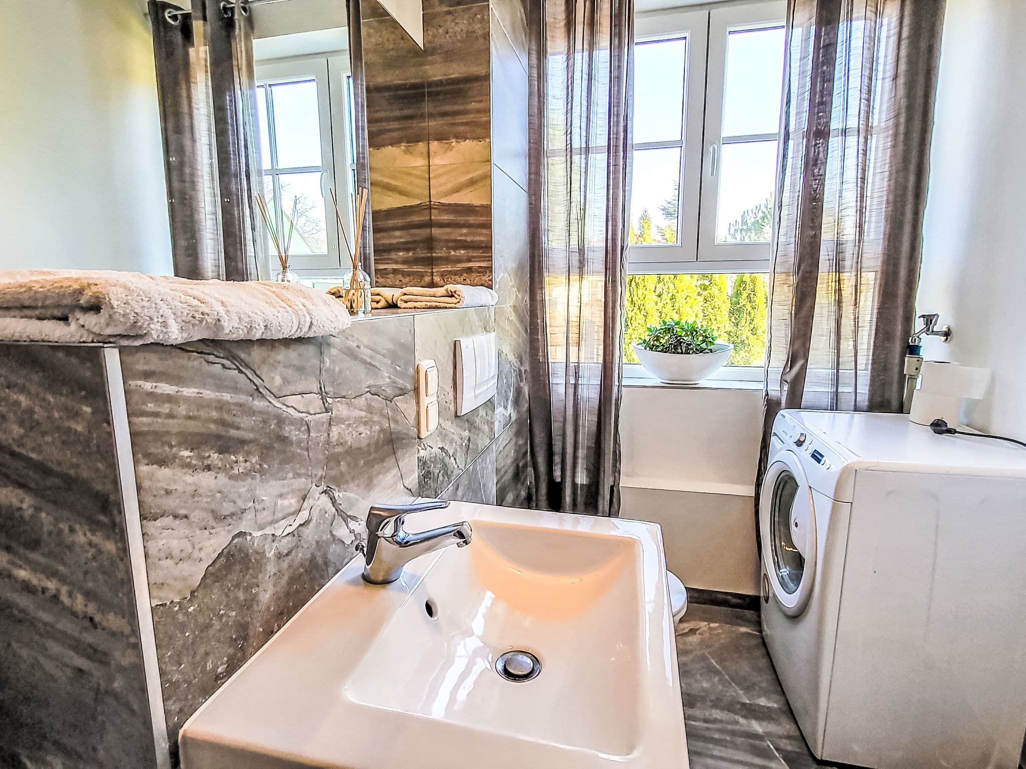 Bathroom / Wellness