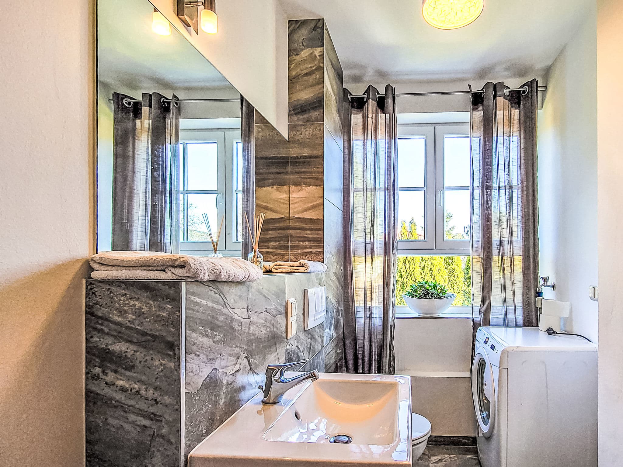 Bathroom / Wellness