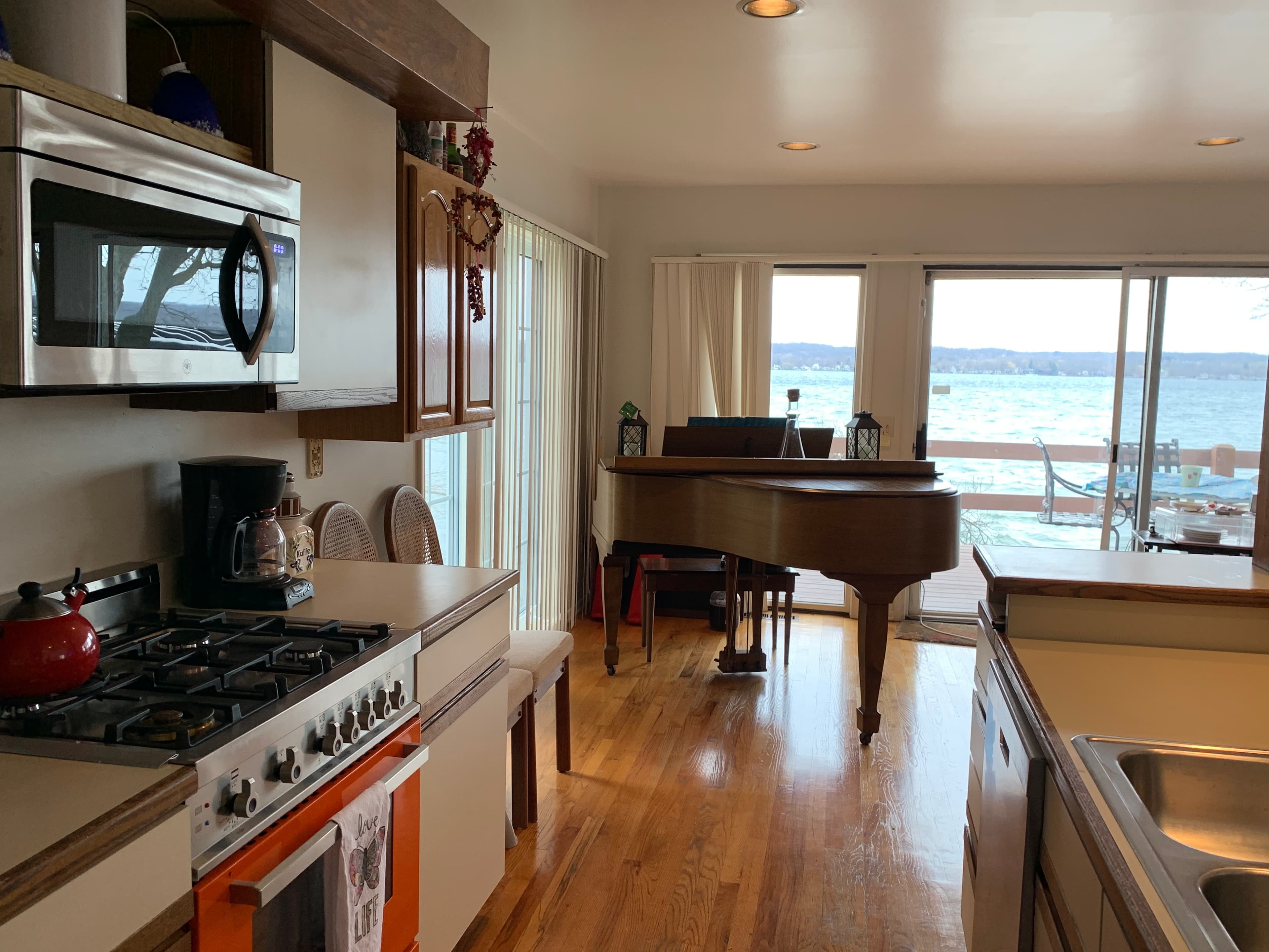 Kitchen with baby grand piano